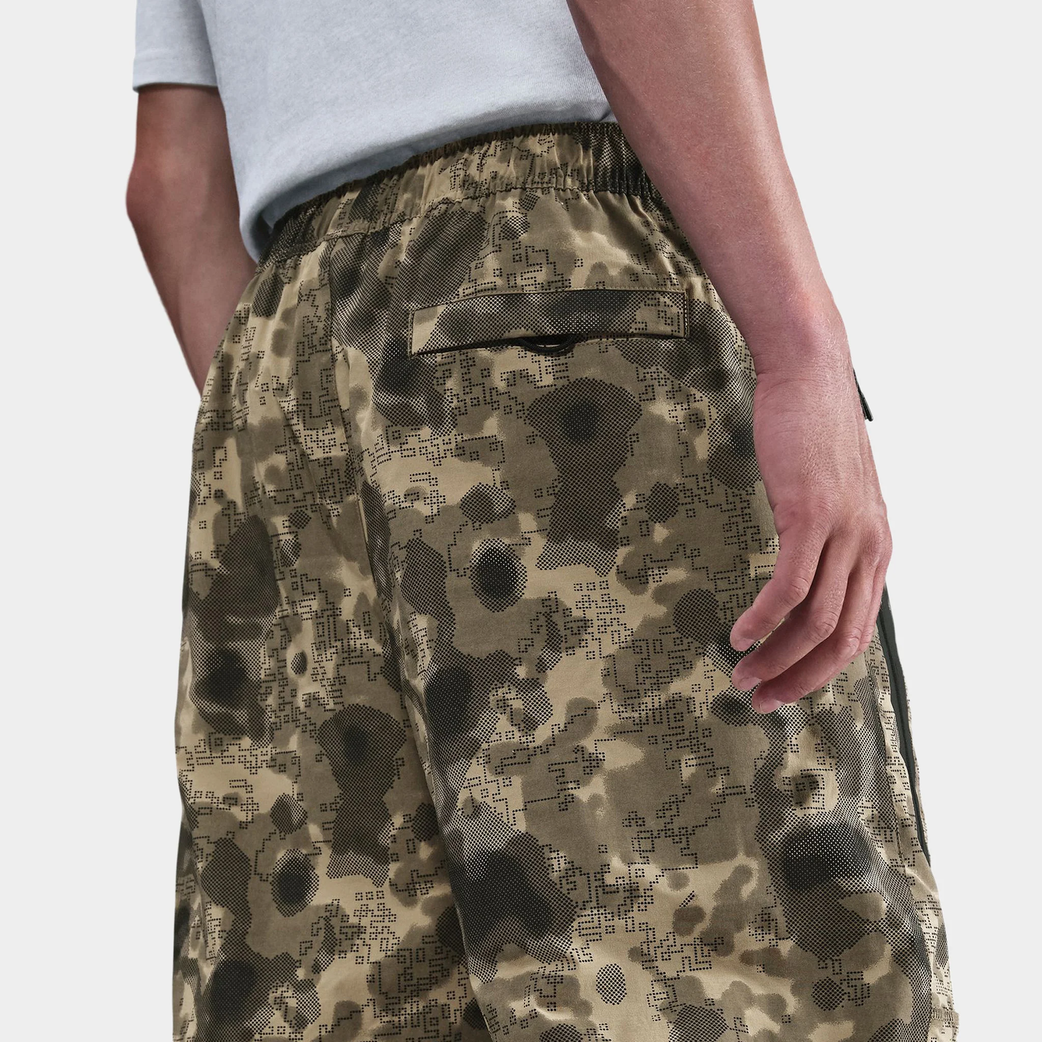 Nike Tech Men's Dri-FIT Woven Camo Loose-Fit Pants Neutral Olive / Black - Image 2