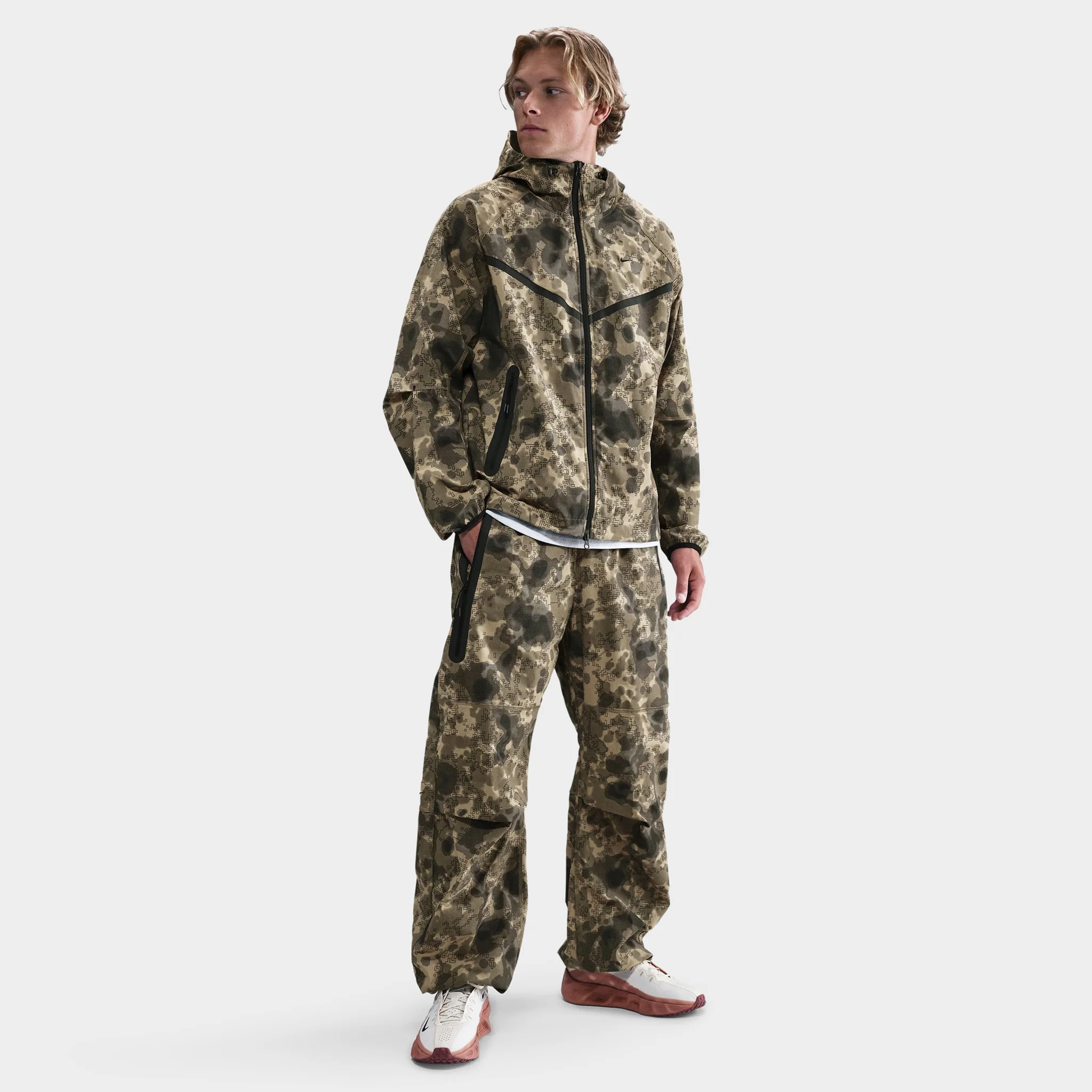 Nike Tech Men's Dri-FIT Woven Camo Loose-Fit Pants Neutral Olive / Black - Image 6