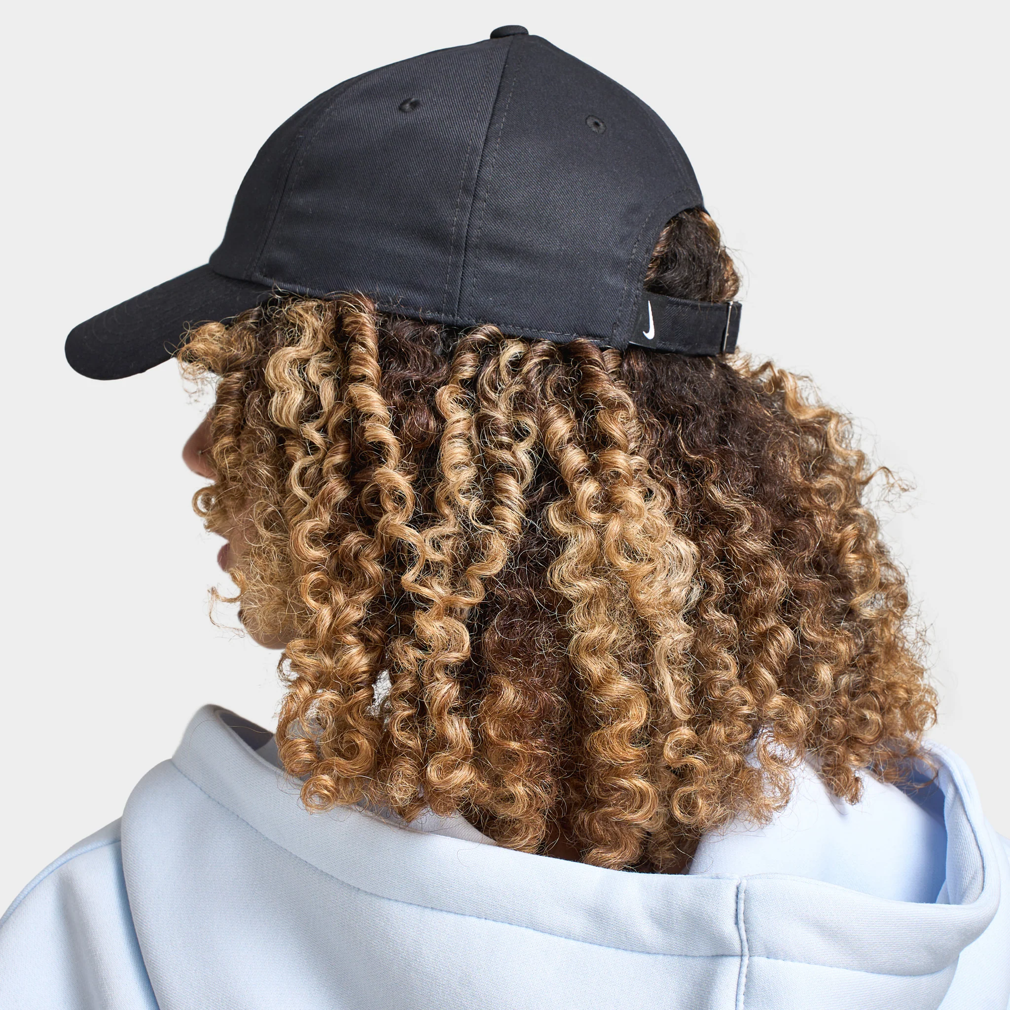Nike Club Unstructured Swoosh Cap Black / Black - Image 2