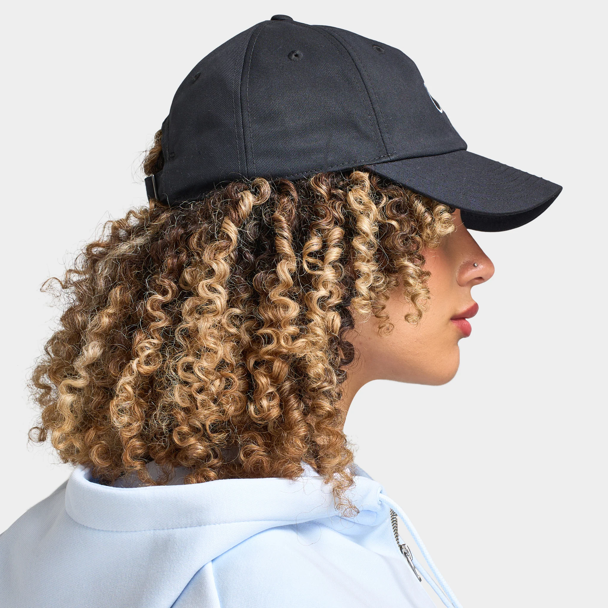Nike Club Unstructured Swoosh Cap Black / Black - Image 3