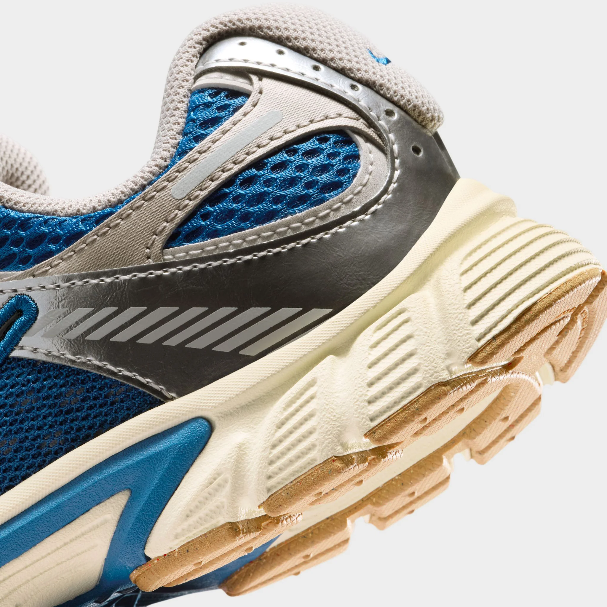 Nike V5 RNR Court Blue / Black - Vast Grey - Image 4