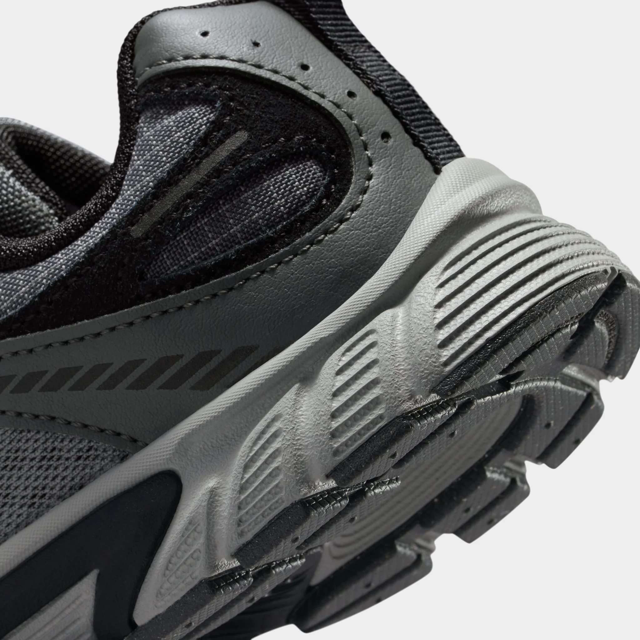 Nike V5 RNR PS Iron Grey / Metallic Silver - Black - Image 4