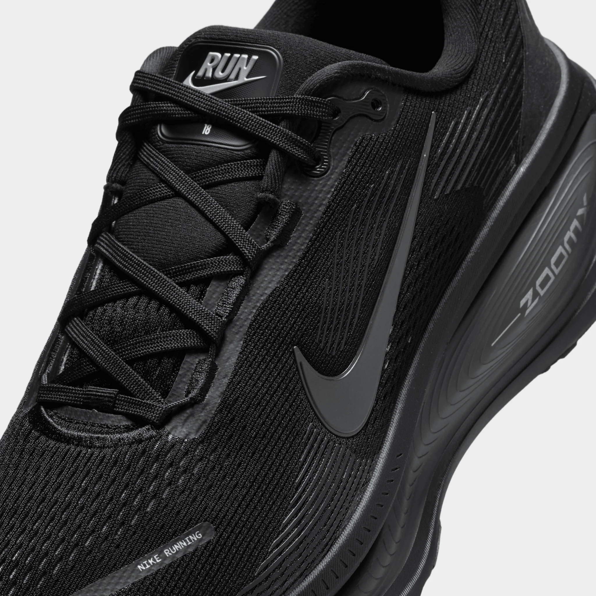 Nike Vomero 18 Black / Black - Dark Smoke Grey - Image 3
