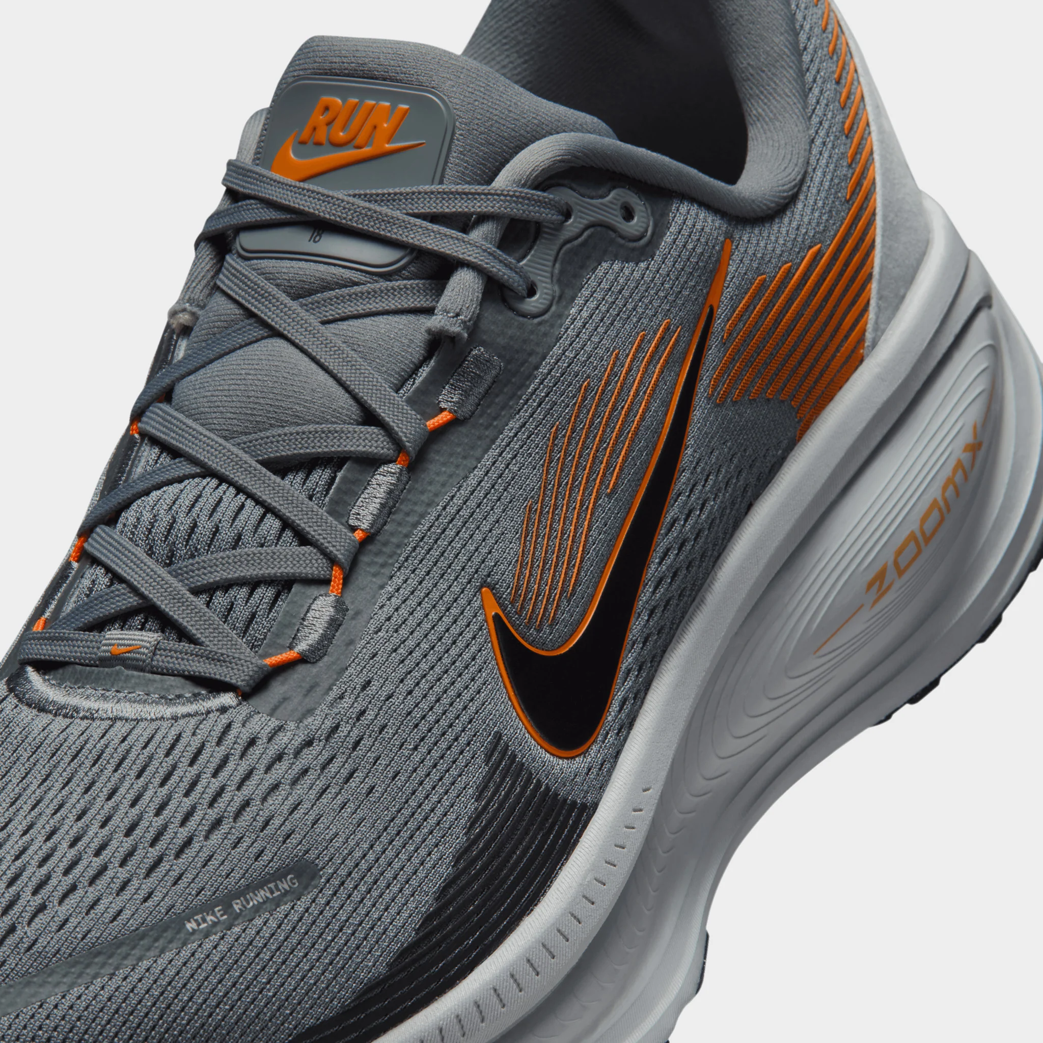 Nike Vomero 18 Cool Grey / Black - Image 3