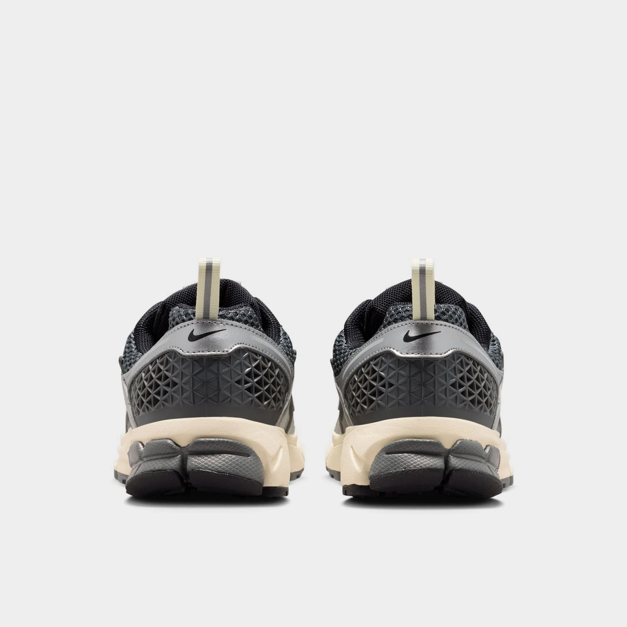 Nike Vomero 5 GS Iron Grey / Chrome - Metallic Silver - Image 5