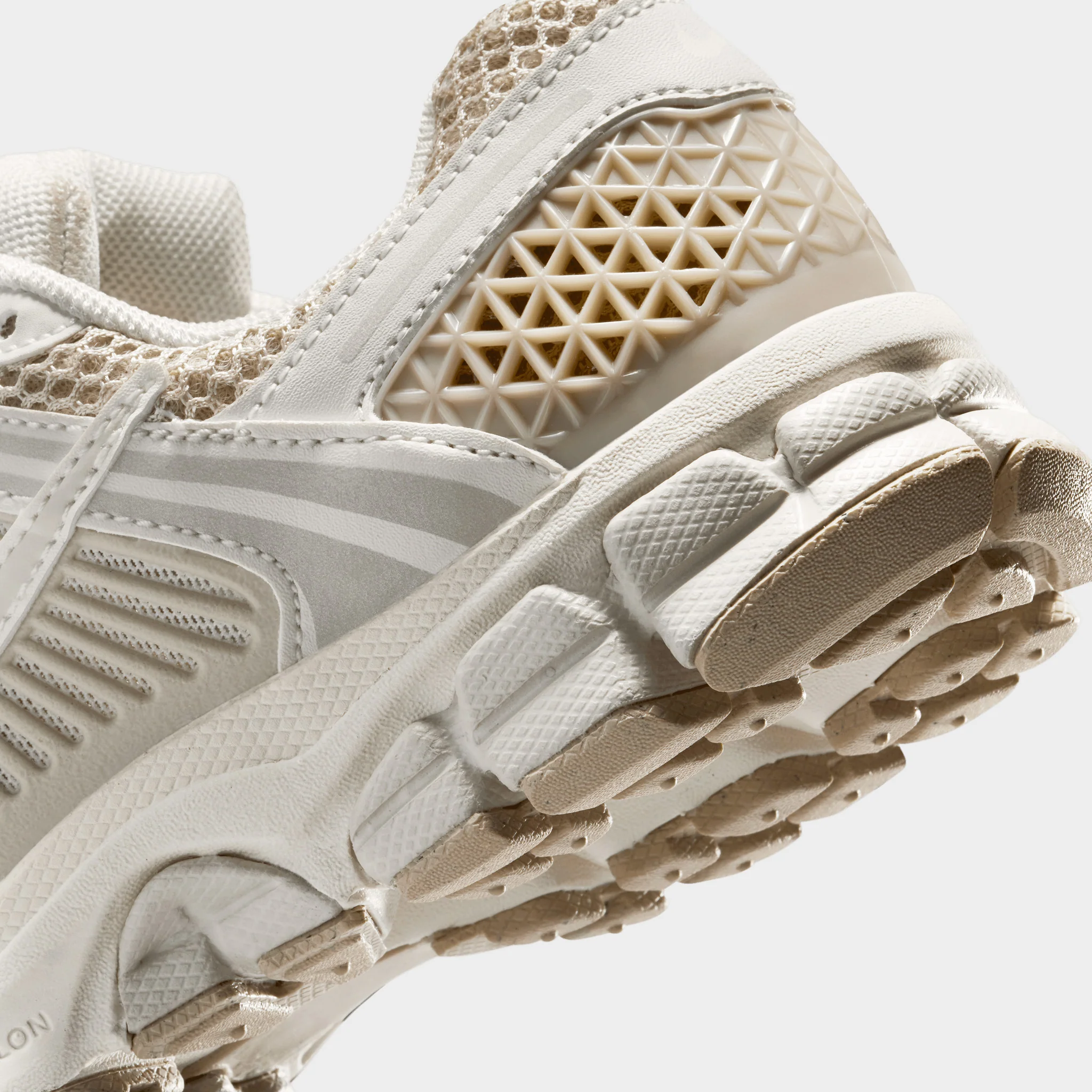 Nike Vomero 5 GS Phantom / Light Bone - Cream - Image 4