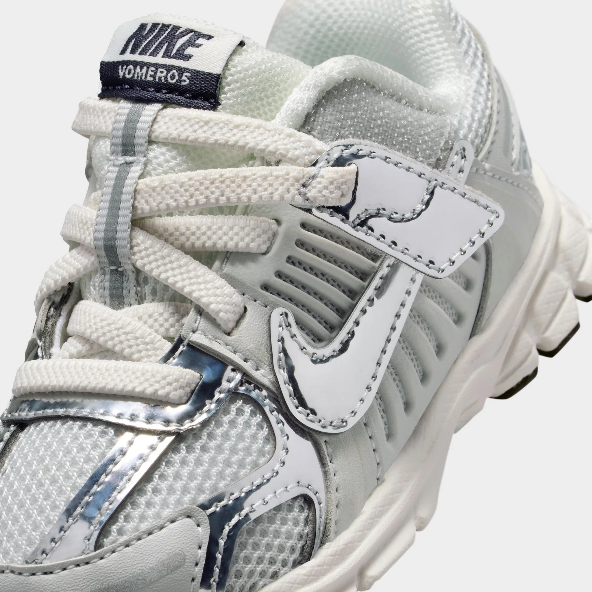 Nike Vomero 5 TD Photon Dust / Chrome Gridiron - Sail - Image 3