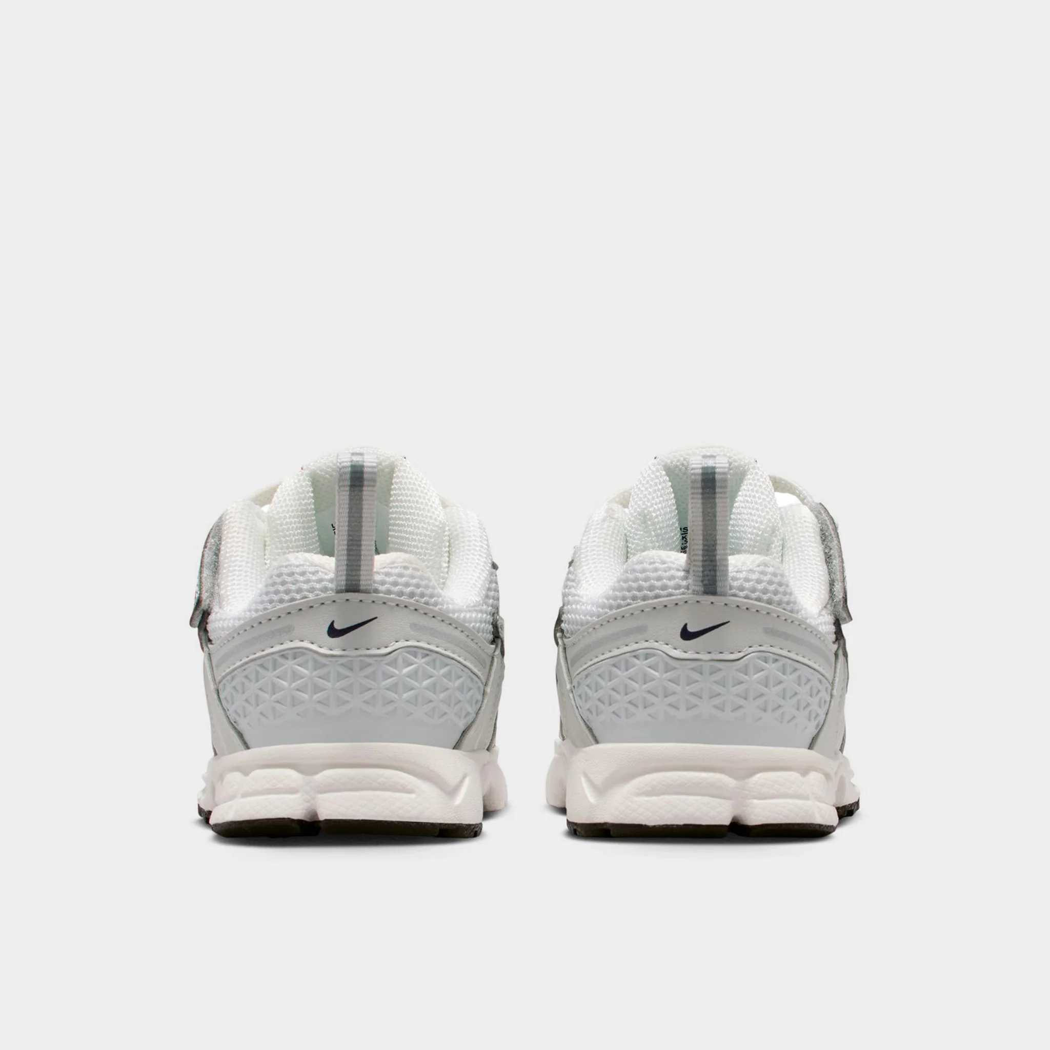Nike Vomero 5 TD Photon Dust / Chrome Gridiron - Sail - Image 4