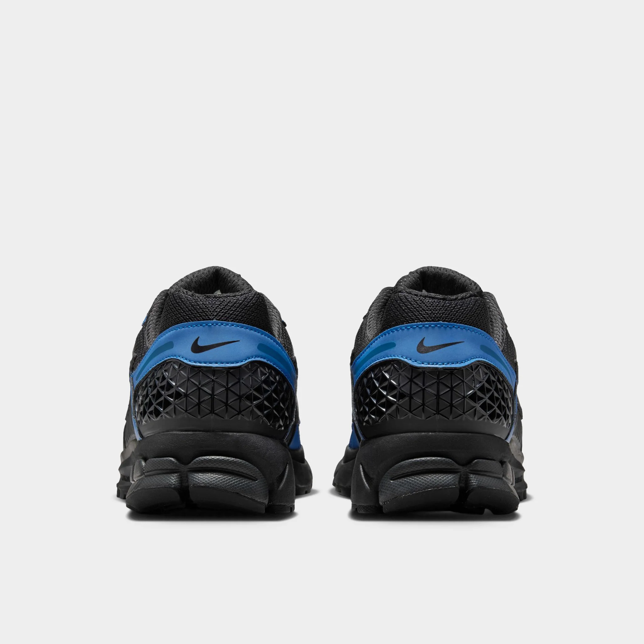 Nike Zoom Vomero 5 SE Black / Silver - Image 4