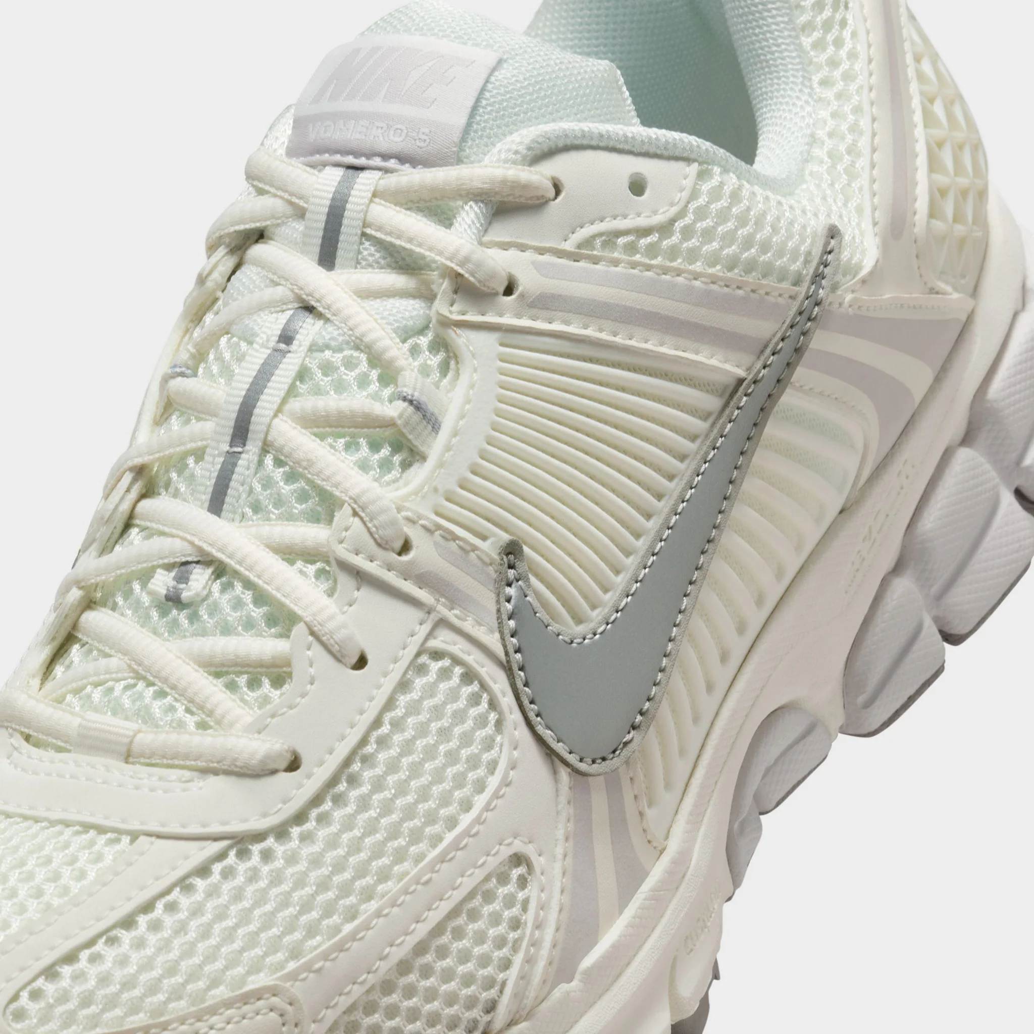 Nike Vomero 5 Off White / Silver - Image 3