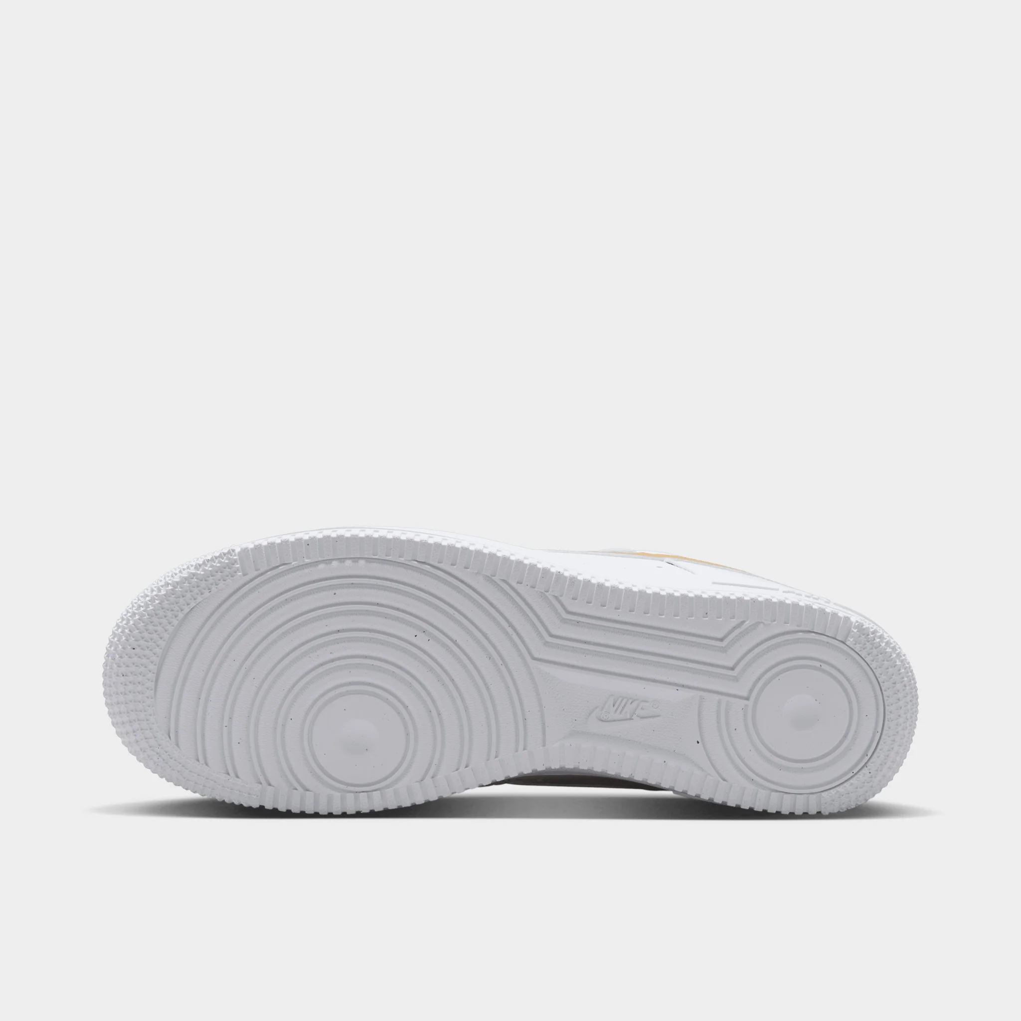 Nike Women's Air Force 1 '07 Next Nature White / Metallic Gold - Image 6