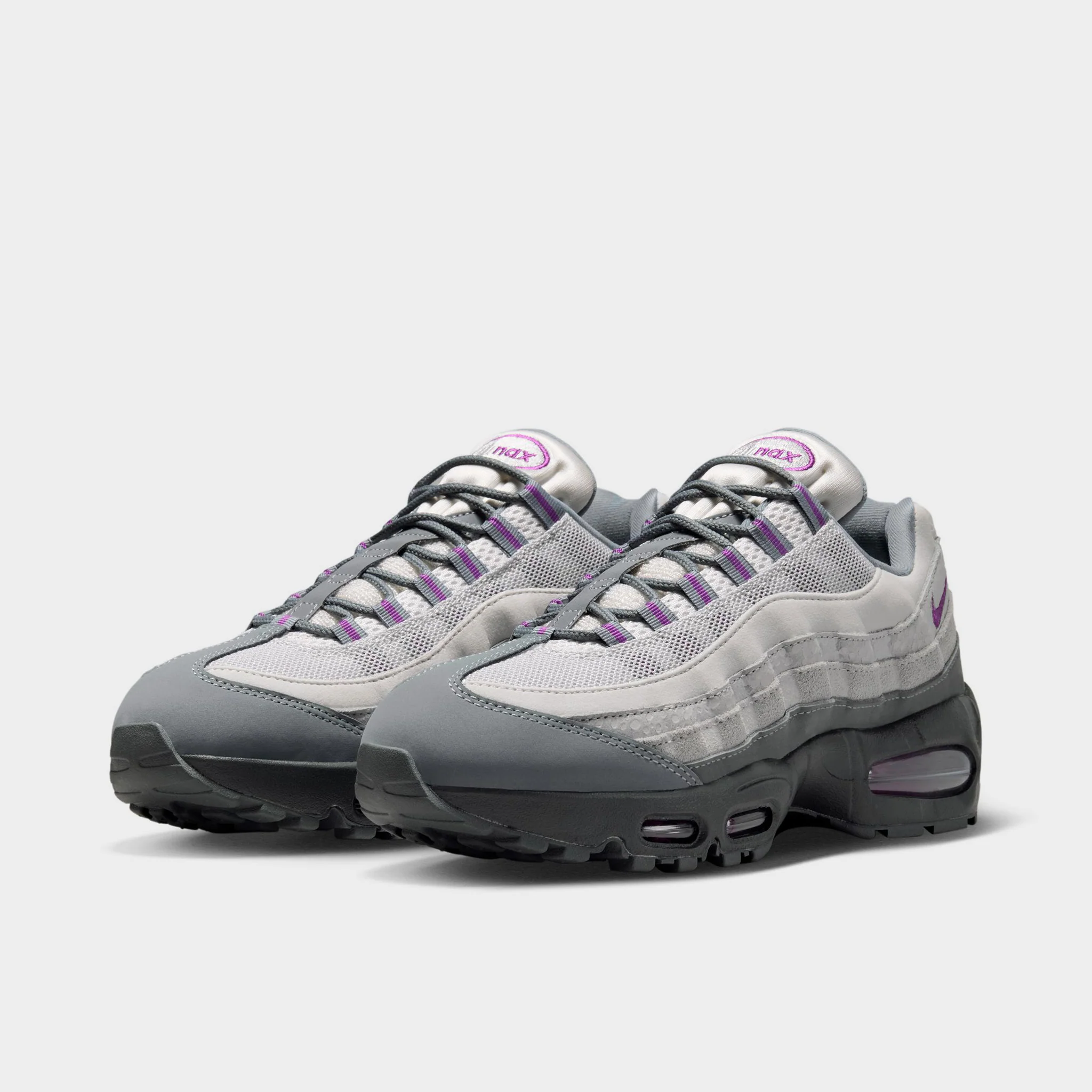 Nike Women's Air Max 95 Cool Grey / Bold Berry - Light Smoke Grey - Image 2