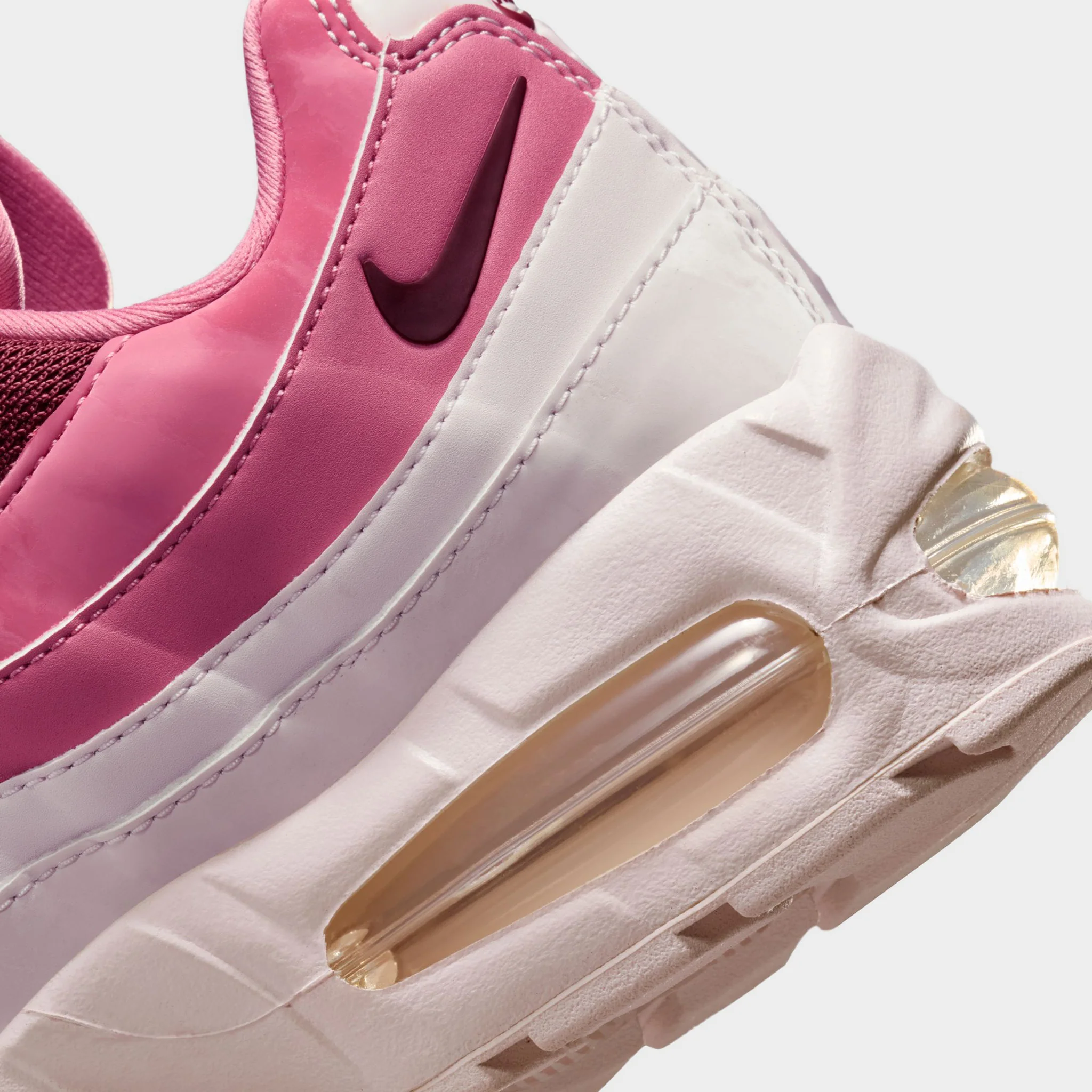 Nike Women's Air Max 95 SE 2 Team Red / Pearl Pink - Peony - Image 4
