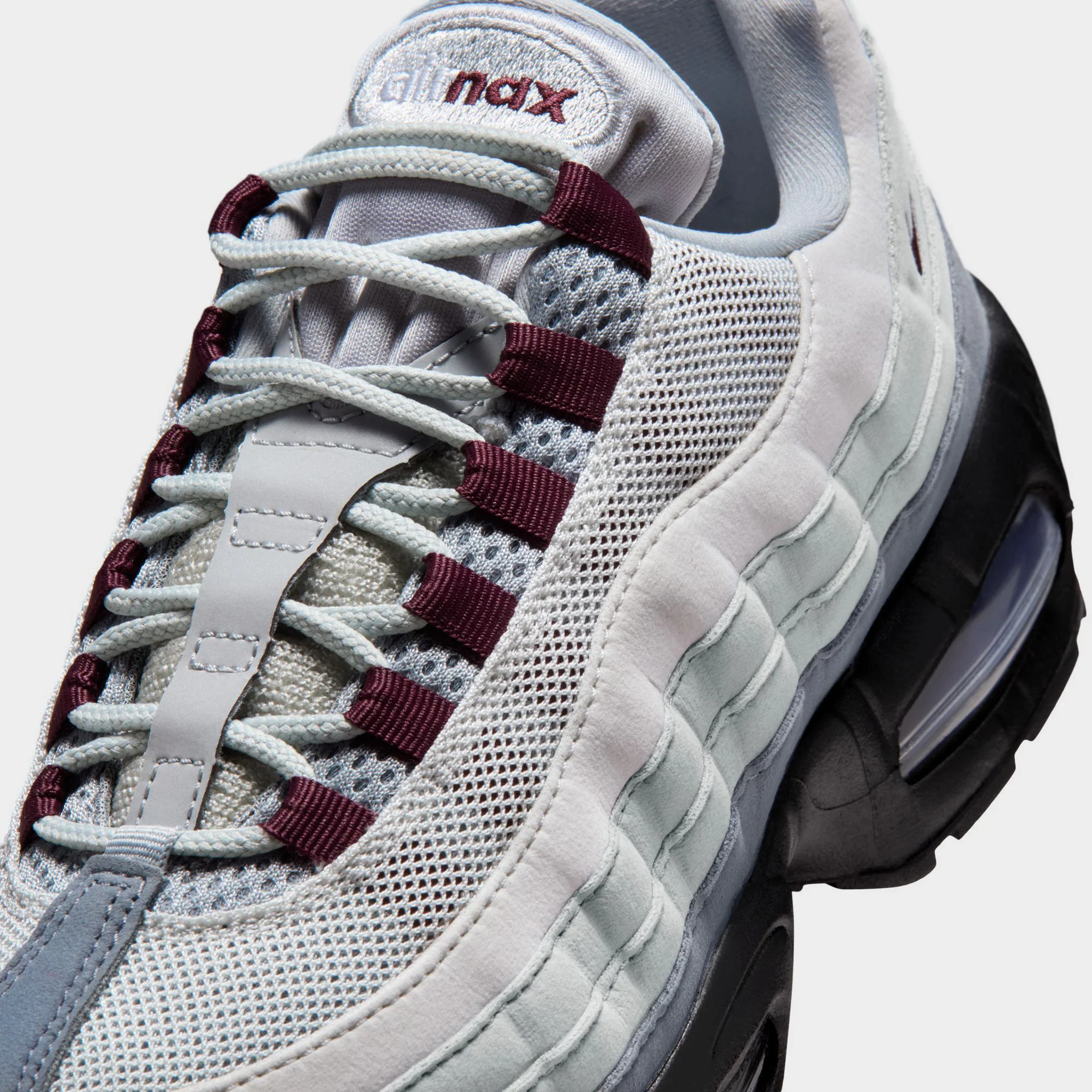 Nike Women's Air Max 95 Smoke Grey / Burgundy Crush - Light Smoke Grey - Image 3