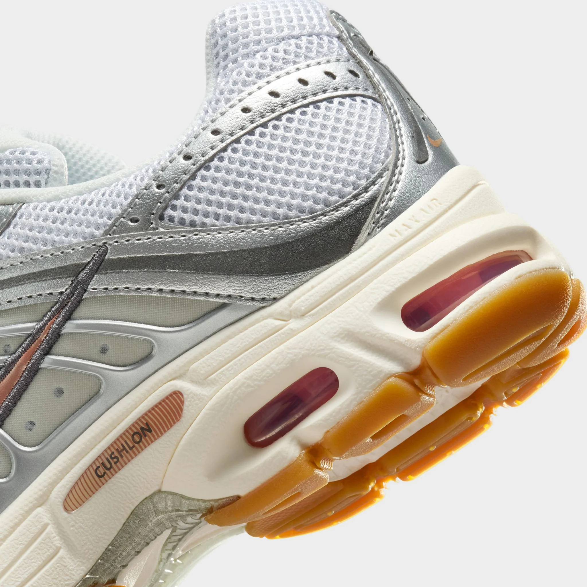 Nike Women's Air Max Moto 2K White / Metallic Red Bronze - Metallic Silver - Image 4