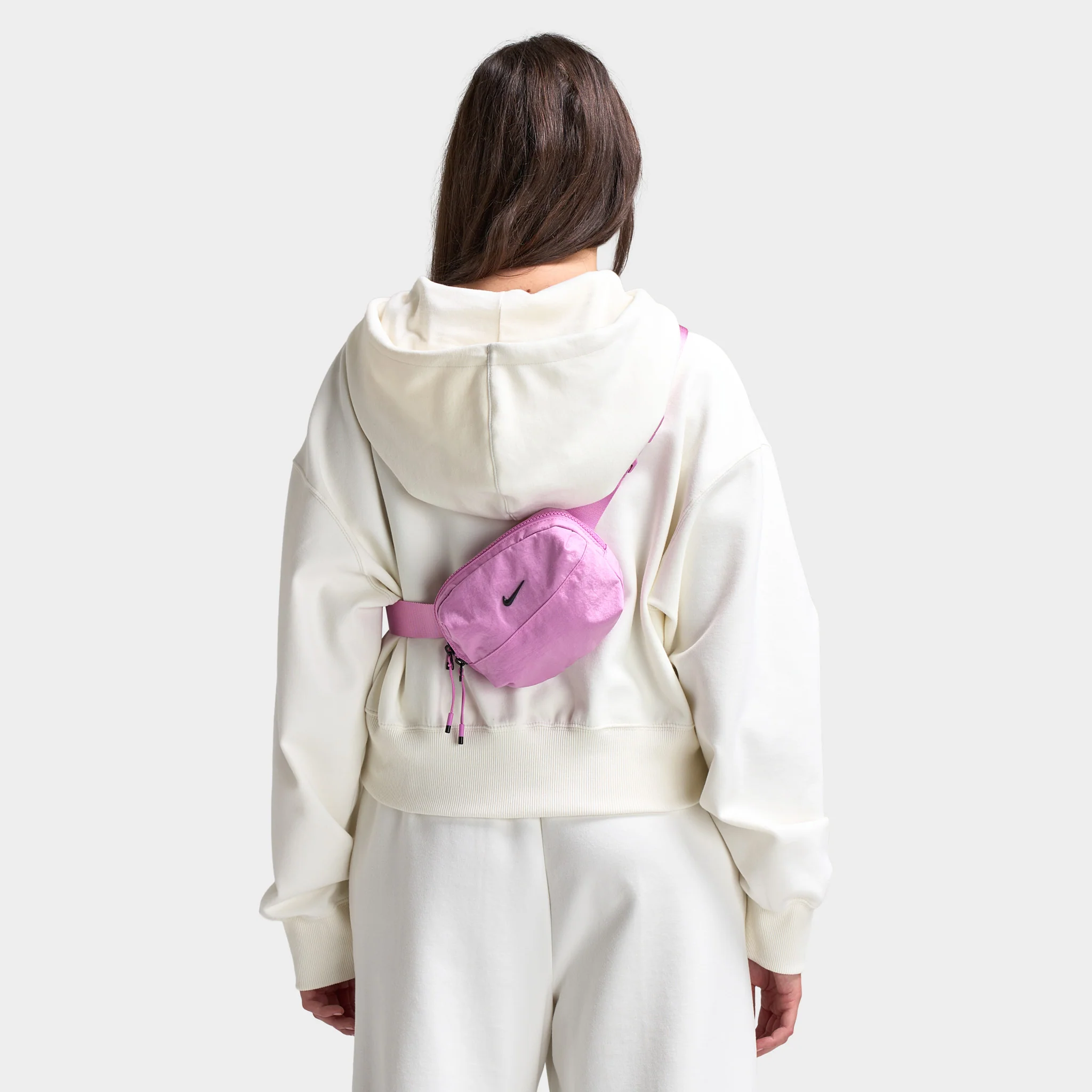 Nike Women's Aura Crossbody Bag (2L) / LT Magenta - Image 2