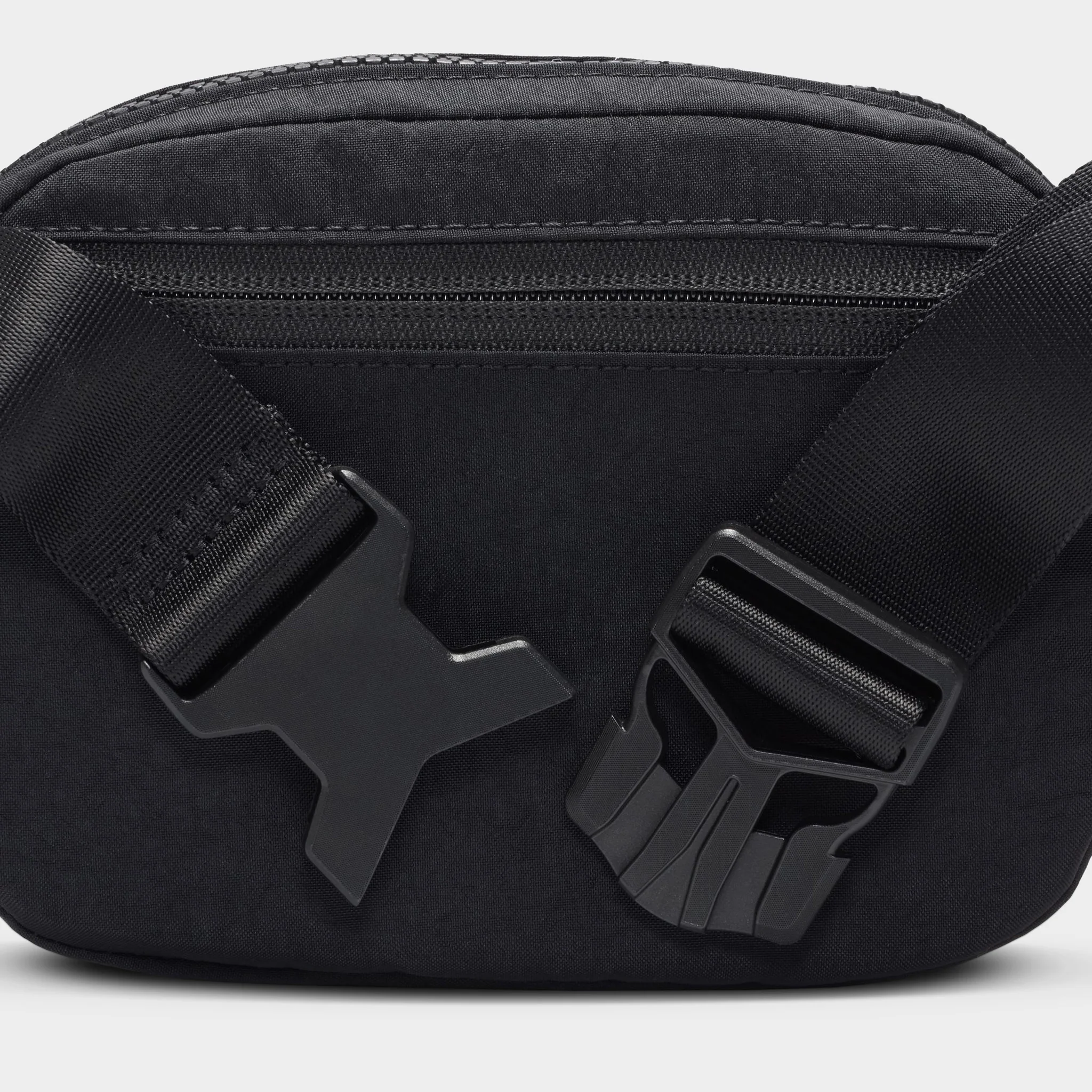 Nike Women's Aura Waist Pack (2L) Black/Black - Gunmetal - Image 5