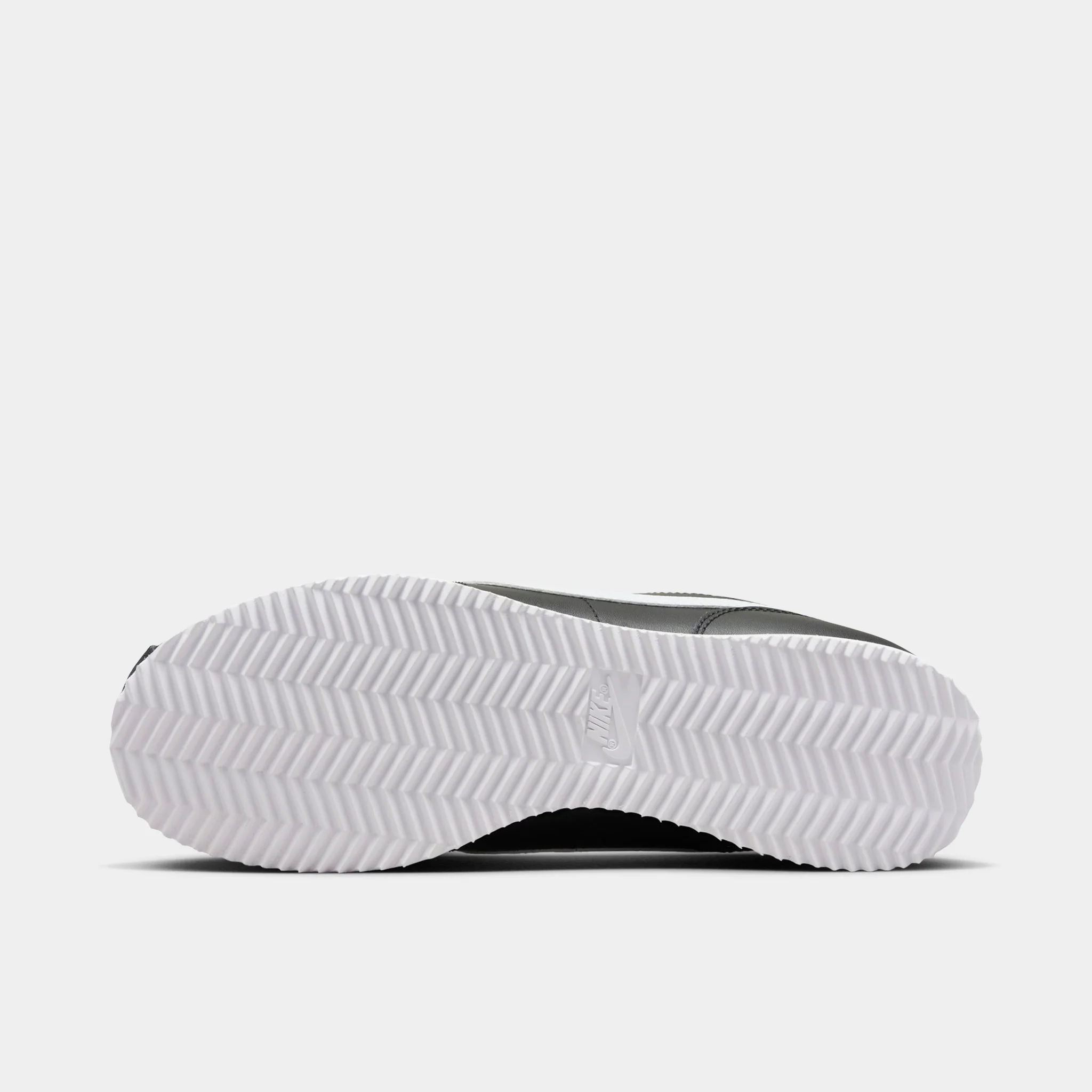 Nike Women's Cortez Black / White - Image 6