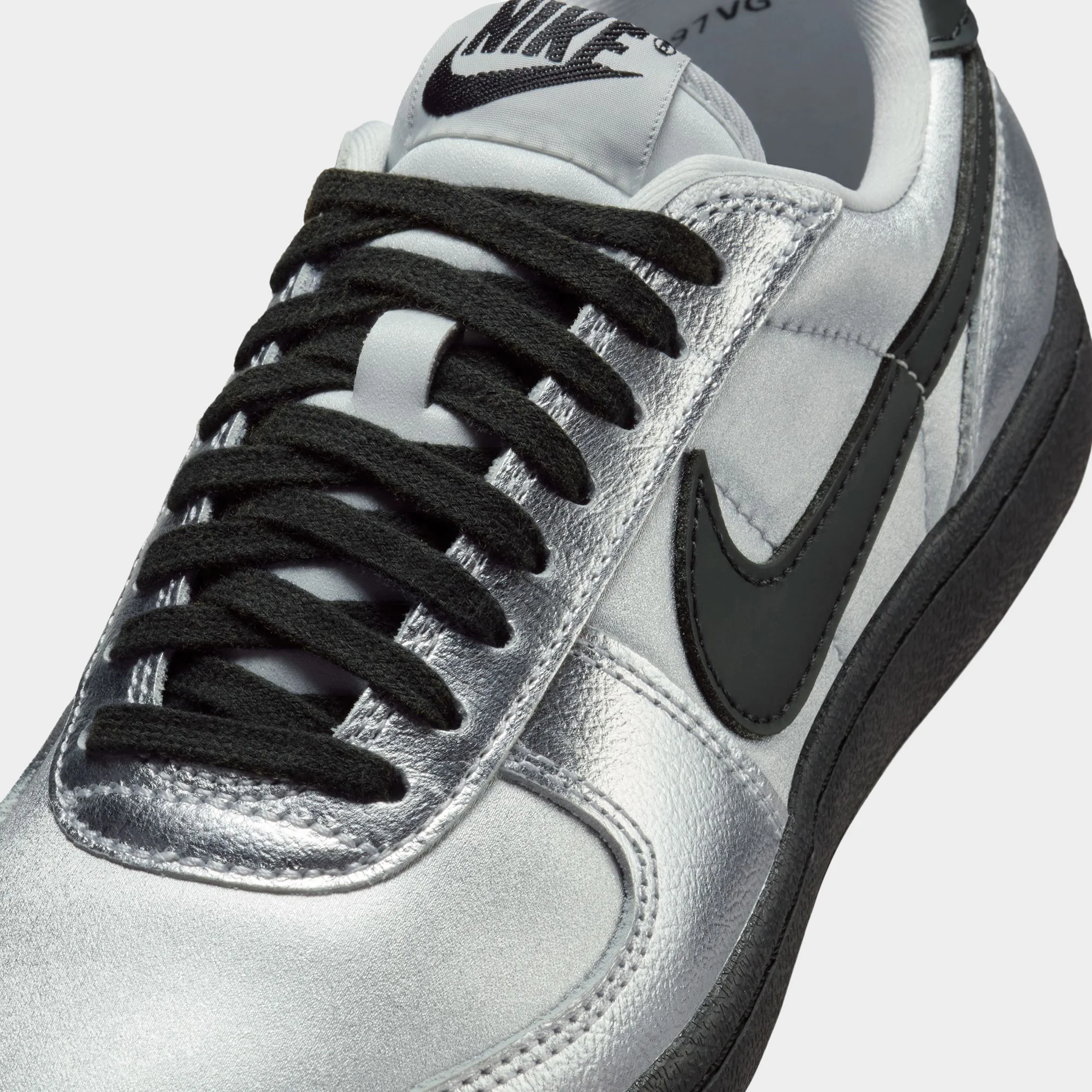 Nike Women's Field General SE Metallic Silver / Black - Photon Dust - Image 3