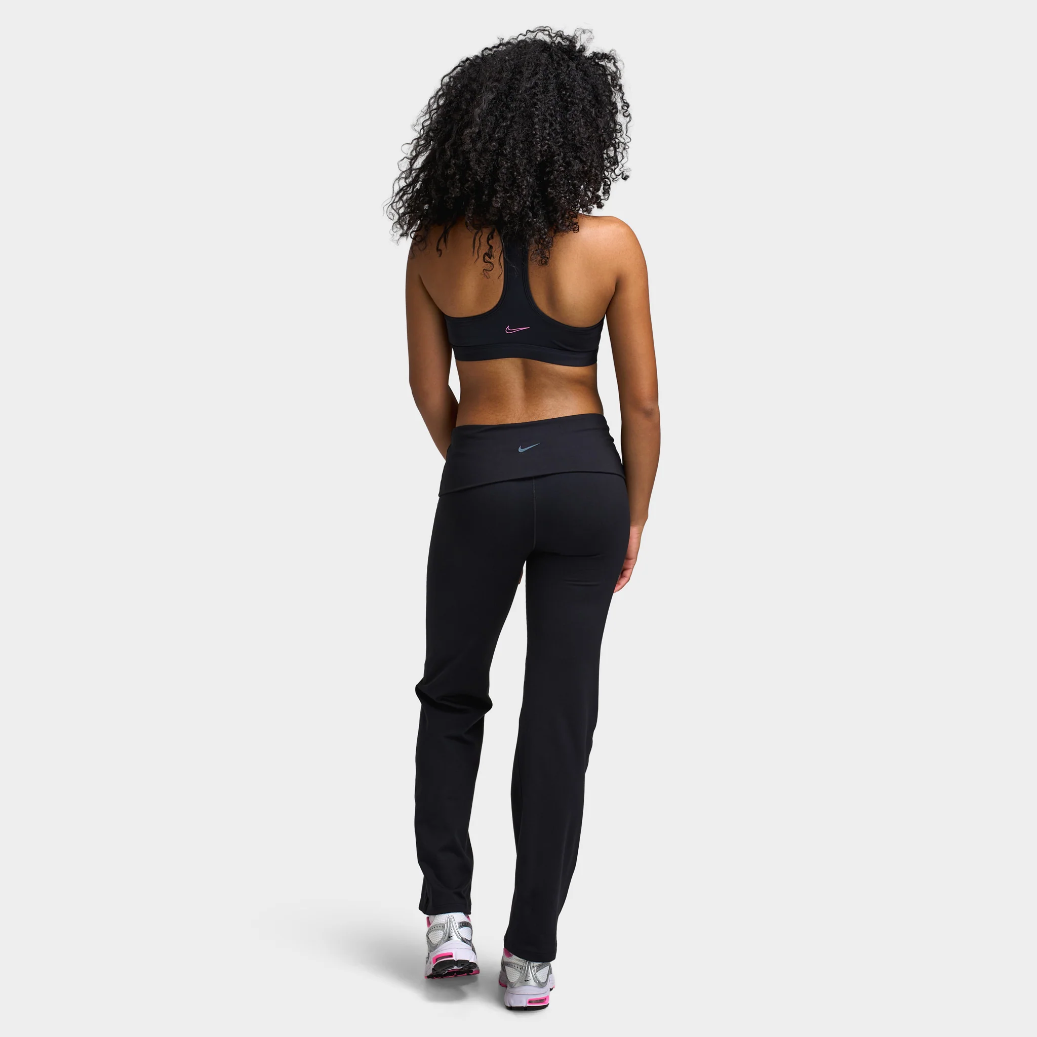 Nike Women's Swoosh Medium Sports Bra / Black - Image 5