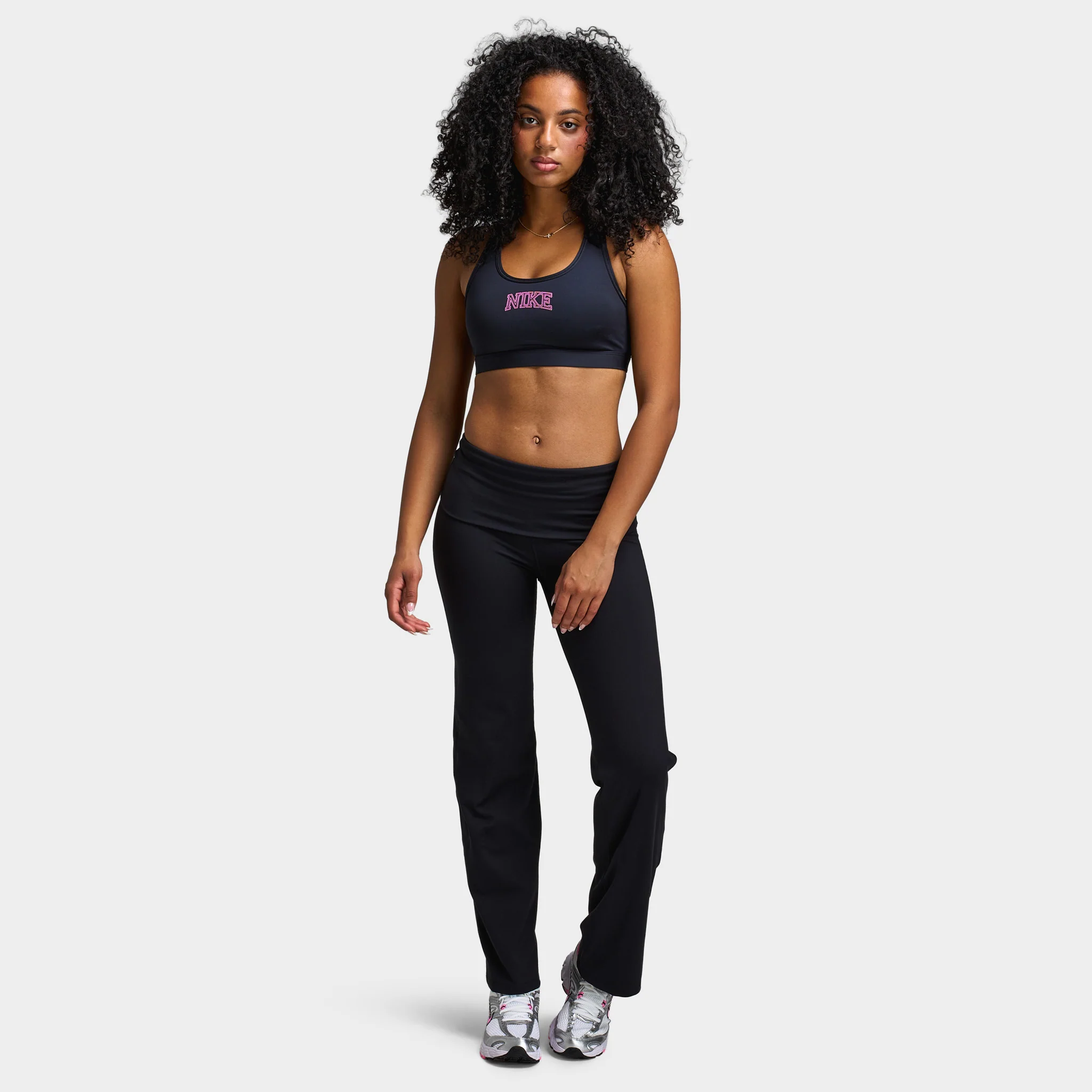 Nike Women's Swoosh Medium Sports Bra / Black - Image 6