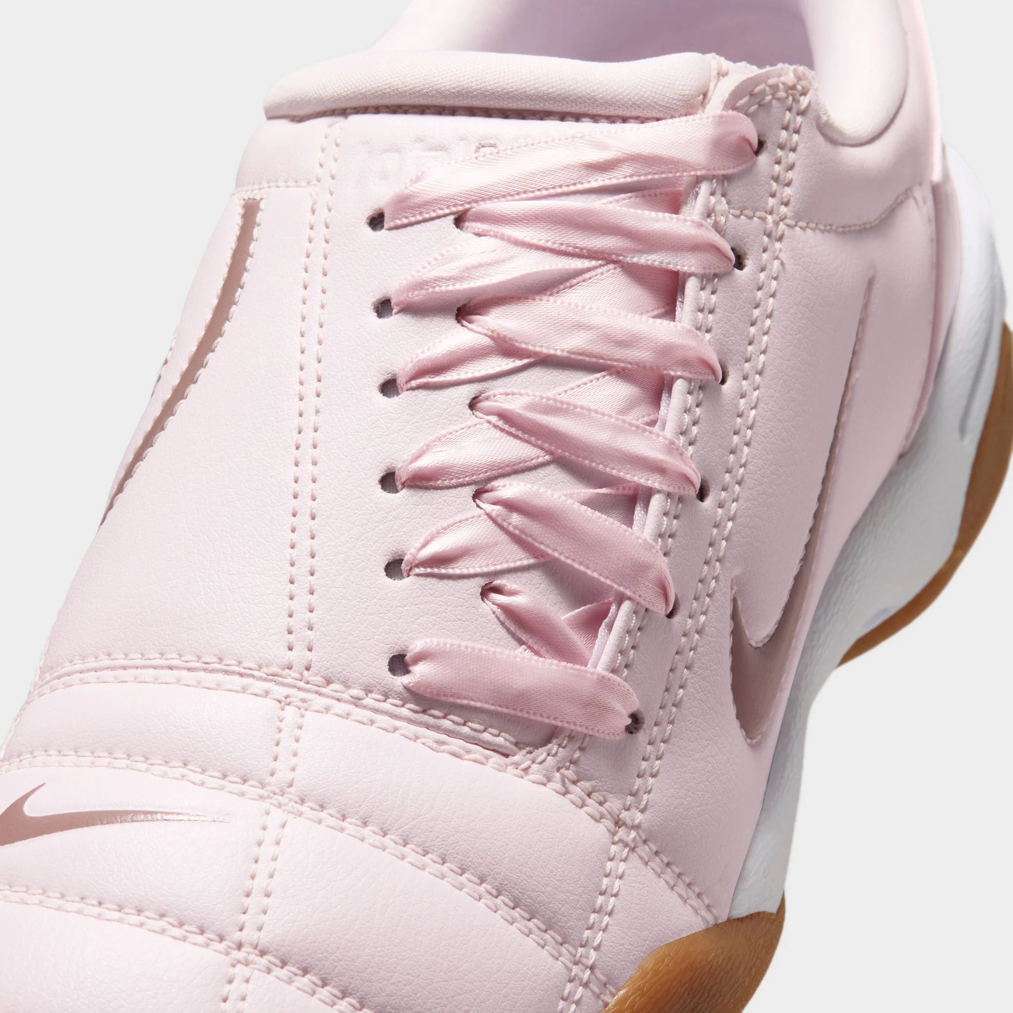 Nike Women's Total 90 Pearl Pink / Light Violet Ore - White - Image 4