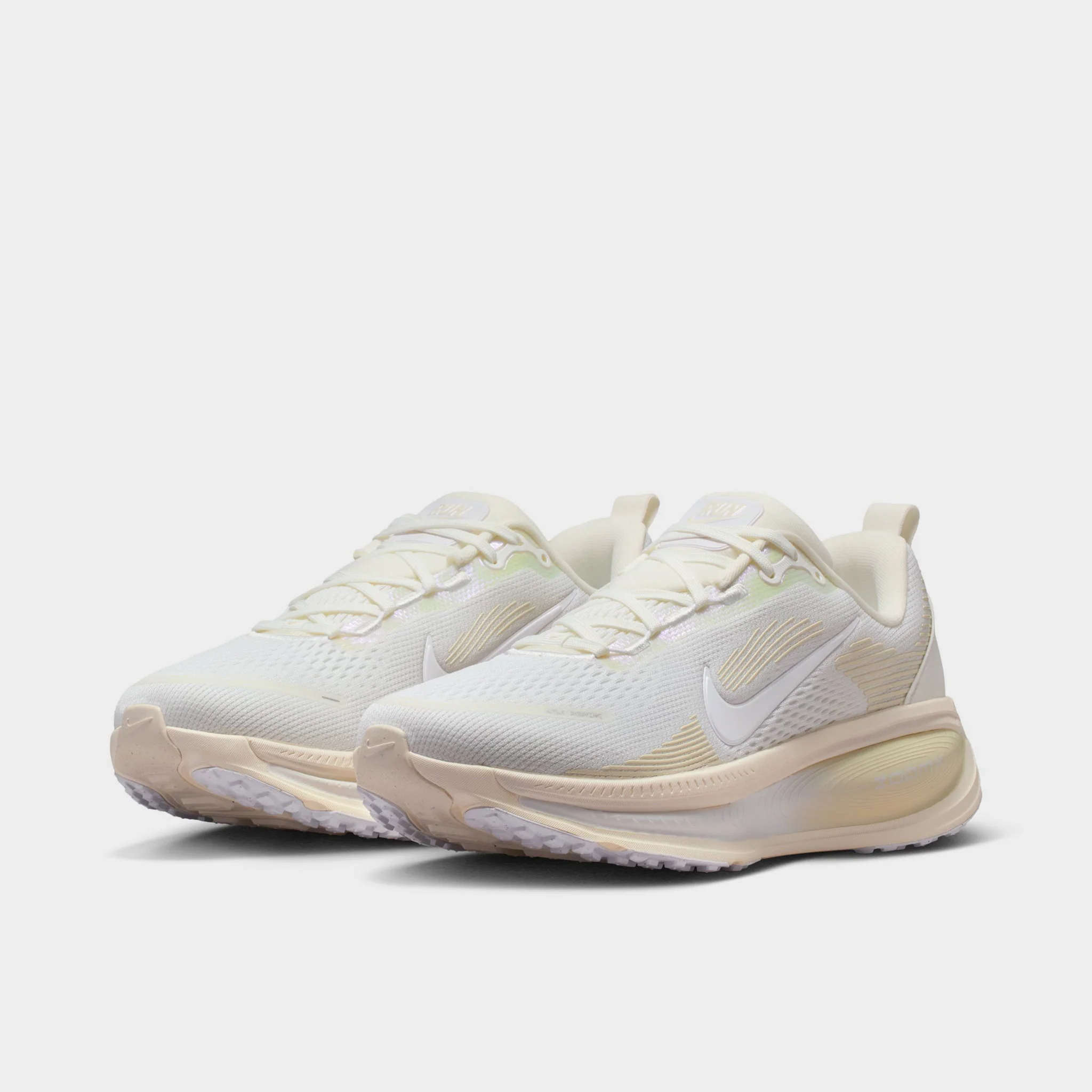 Nike Women's Vomero 18 Summit White / White - Chalk - Image 2