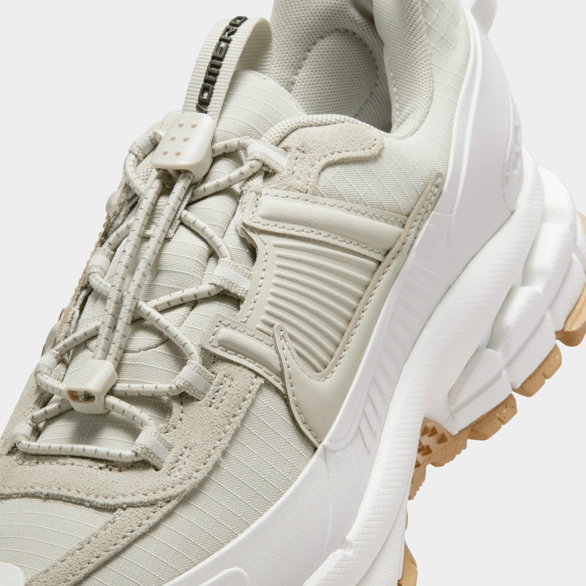 Nike Women's Vomero Roam Sail / Light Stone - Gum - Image 3