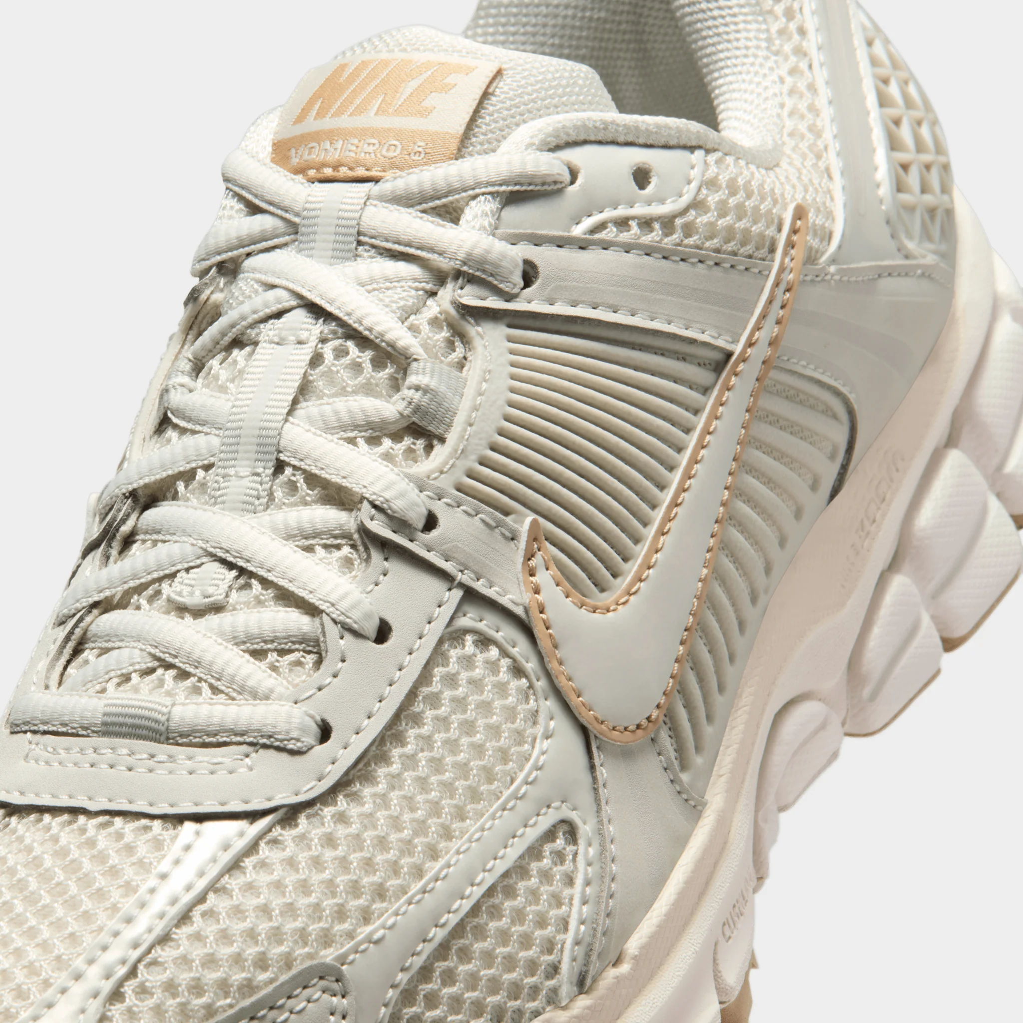 Nike Women's Zoom Vomero 5 Light Bone / Light Bone - Phantom - Image 3
