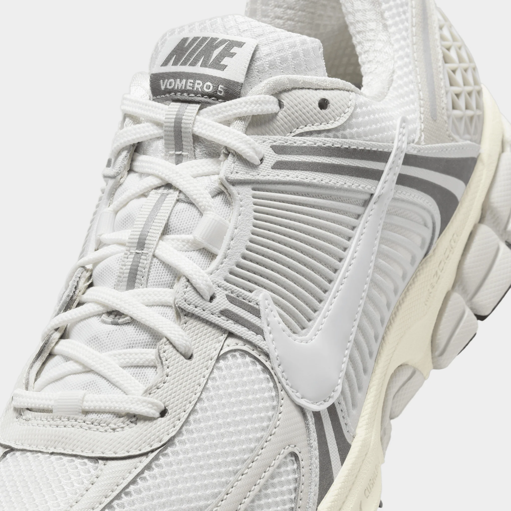 Nike Zoom Vomero 5 Platinum Tint / Photon Dust - Cashmere - Image 3