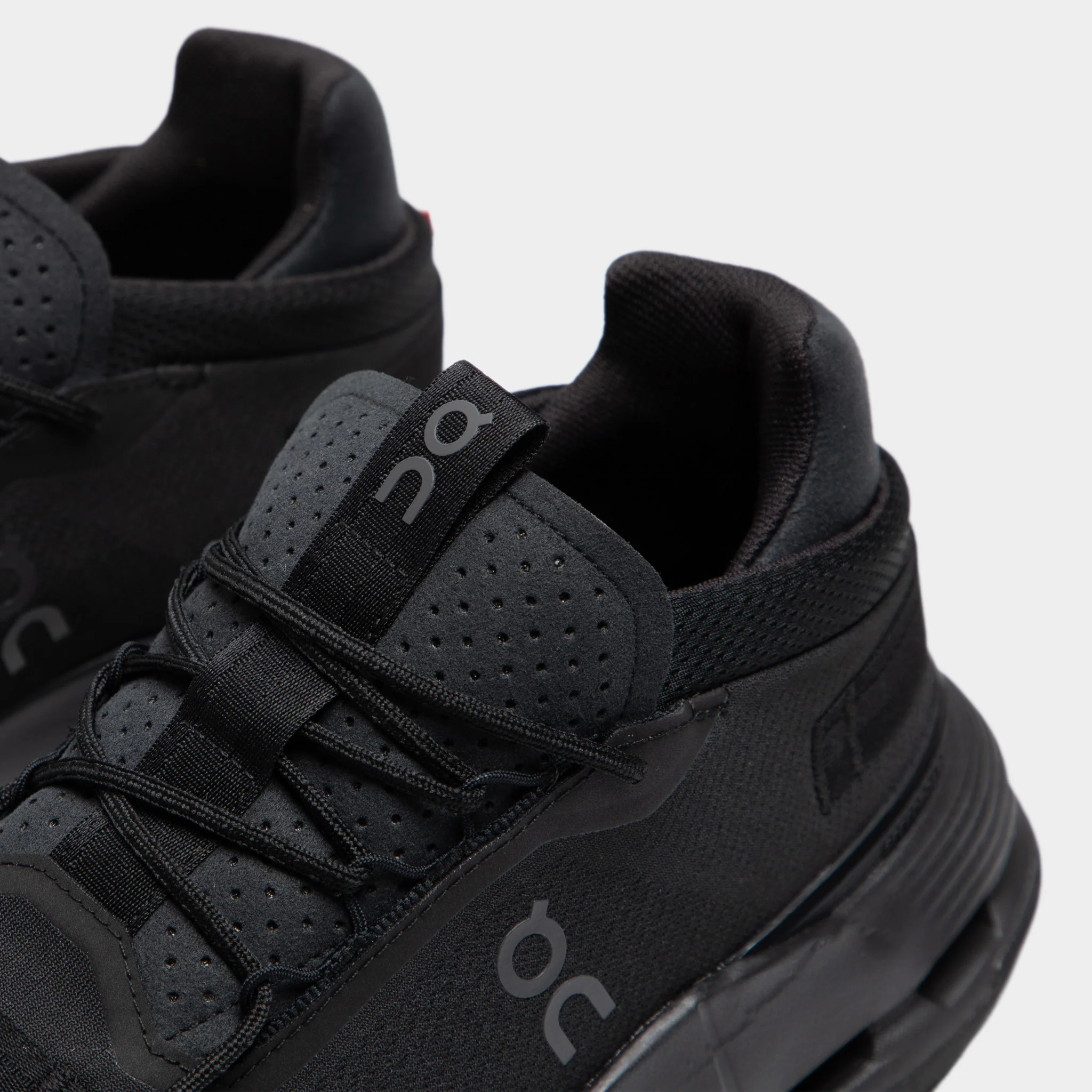 On Cloudnova 2 Black / Black - Image 3