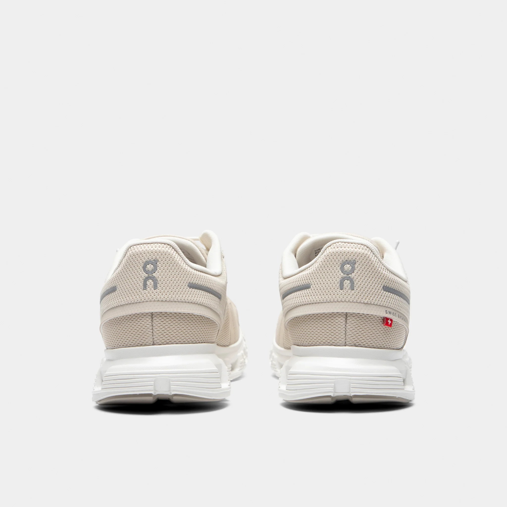 On Women's Cloud 6 Pearl / White - Image 4