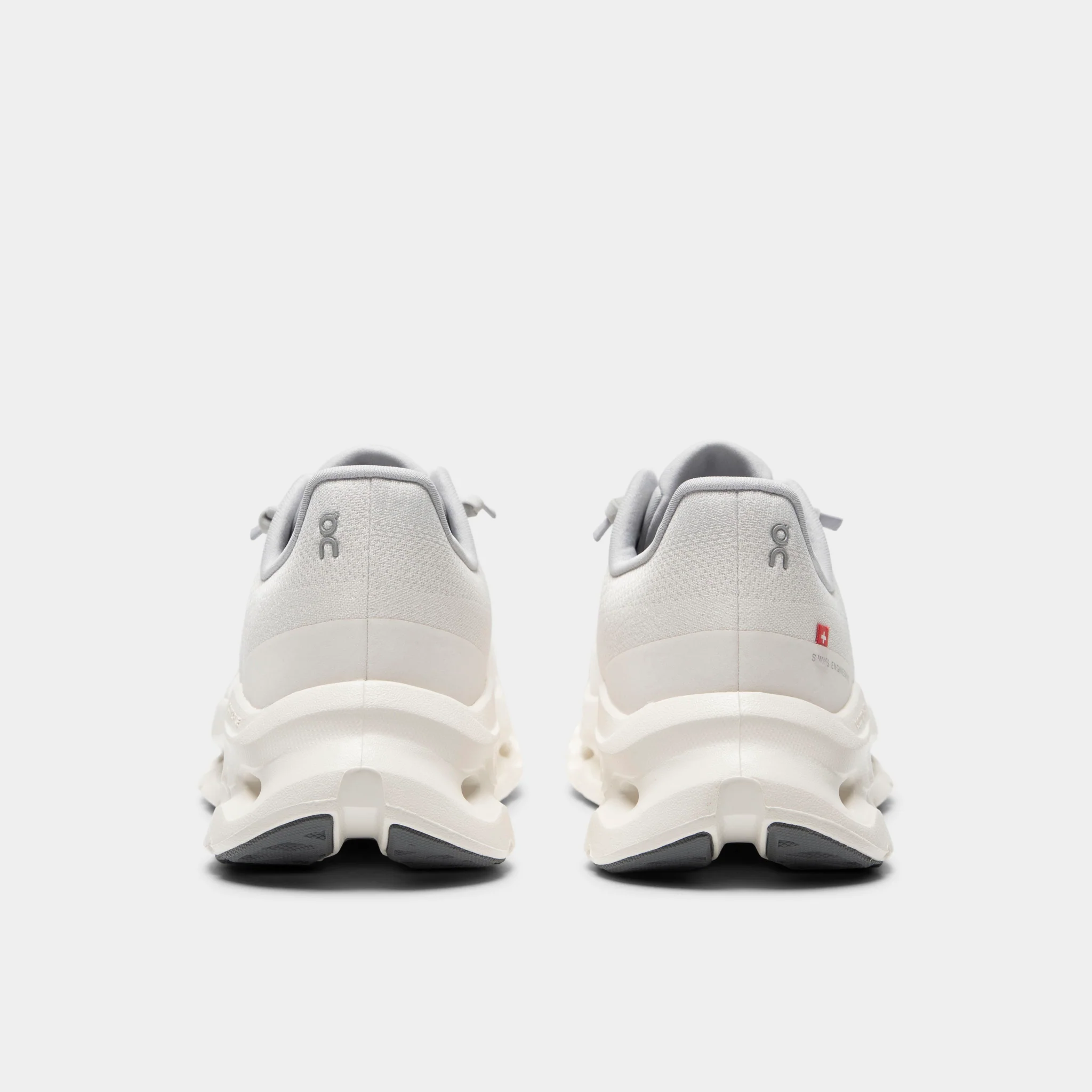 On Women's Cloudtilt Glacier / Ivory - Image 4