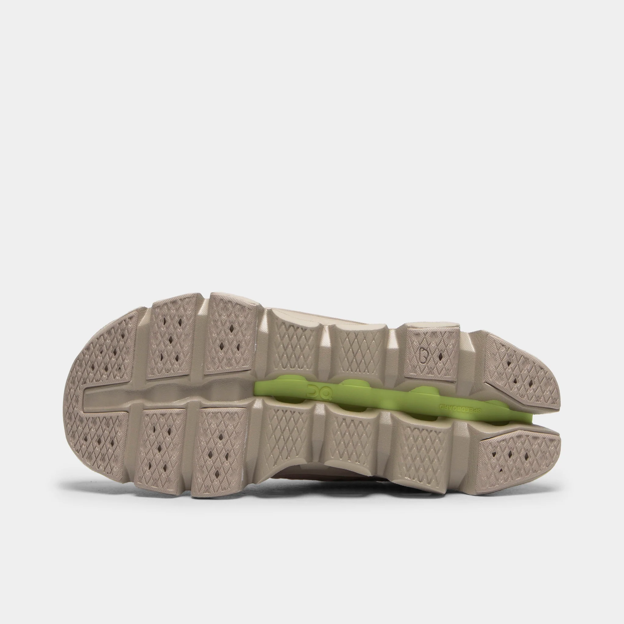 On Women's Cloudswift Amp Sand / Desert - Image 6