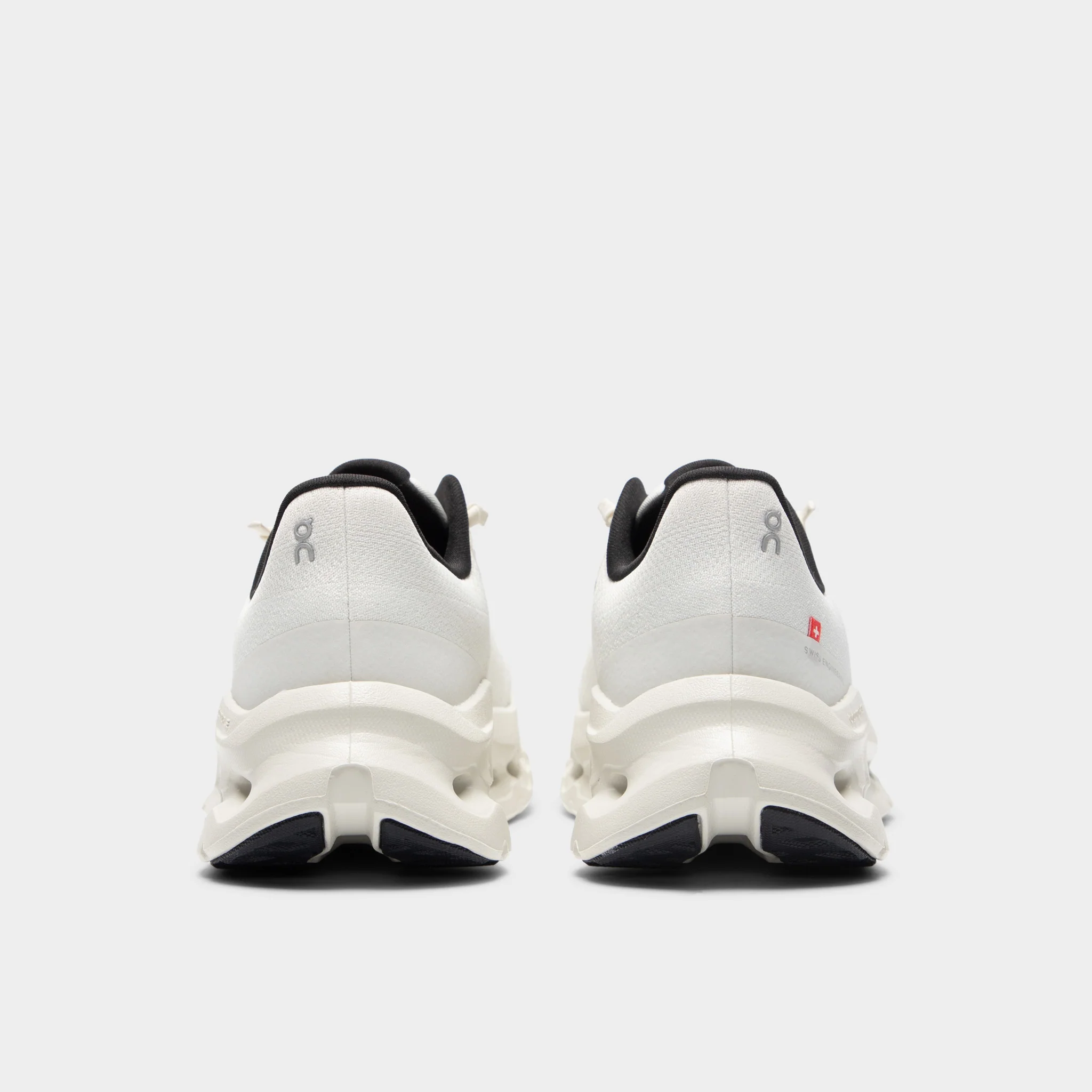 On Women's Cloudtilt Pearl / Ice - Image 4