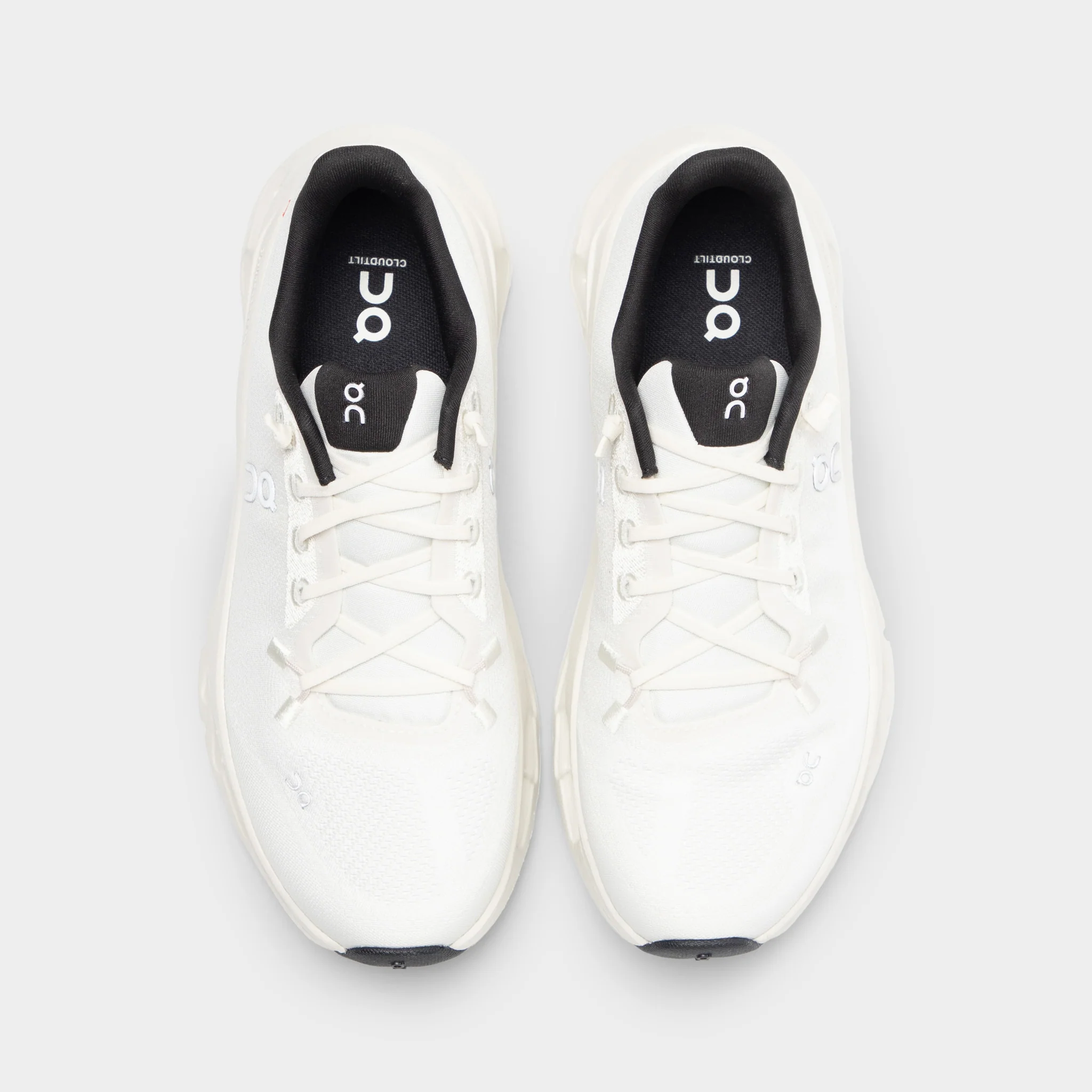 On Women's Cloudtilt Pearl / Ice - Image 5