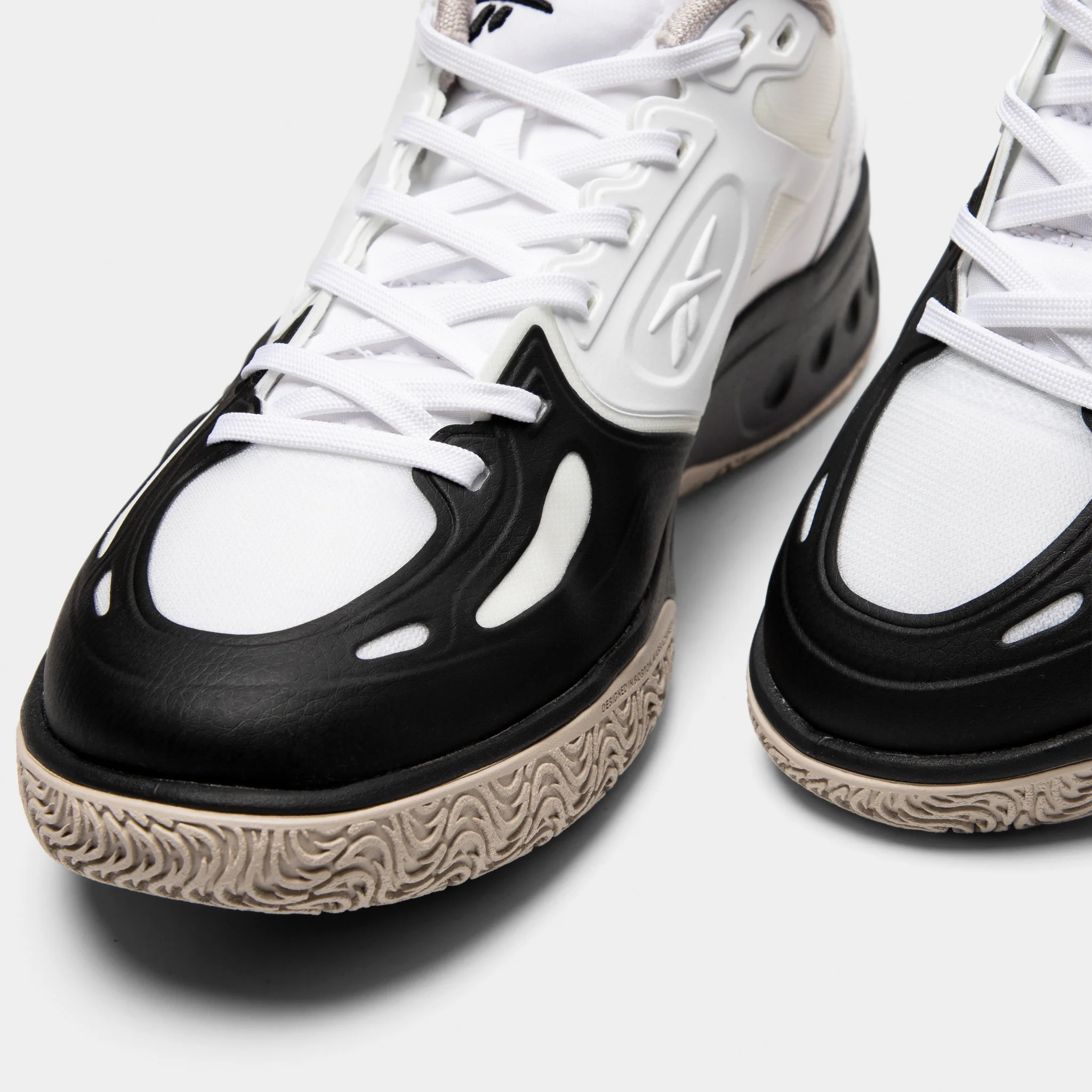 Reebok Engine A White / Black - Image 4