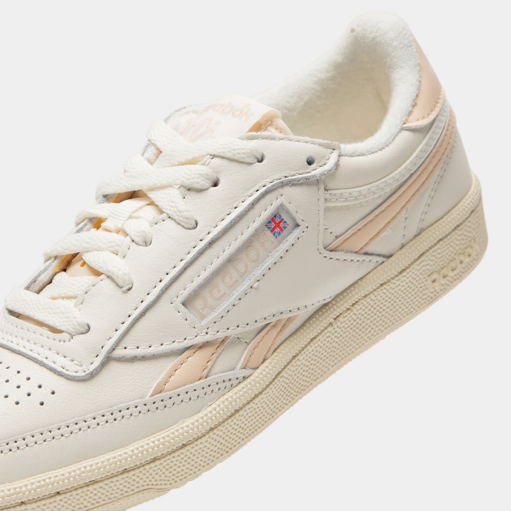 Reebok Women's Club C Revenge Vintage Chalk / Tapioca - Image 3