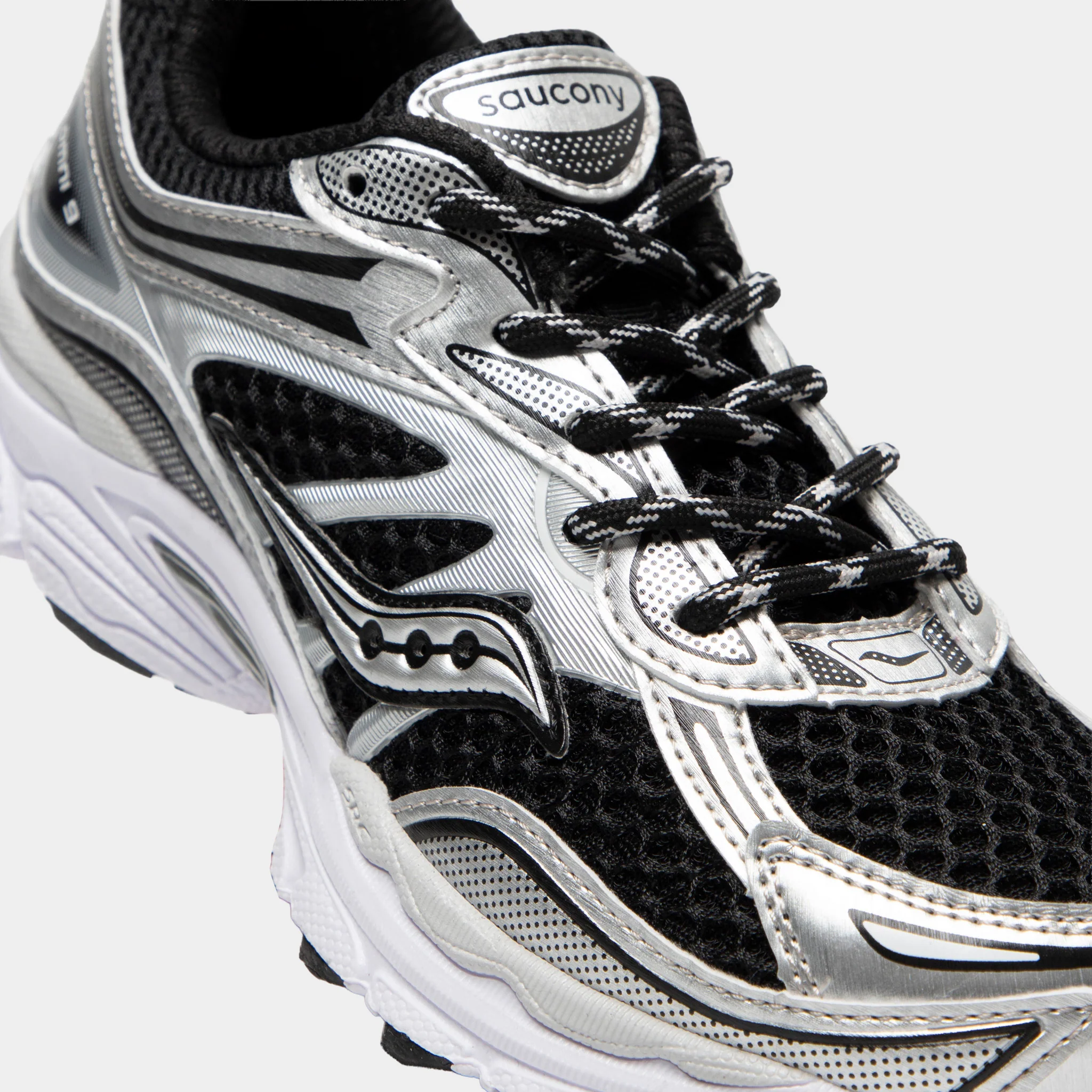 Saucony Juniors' Omni 9 Black / Silver - Image 3