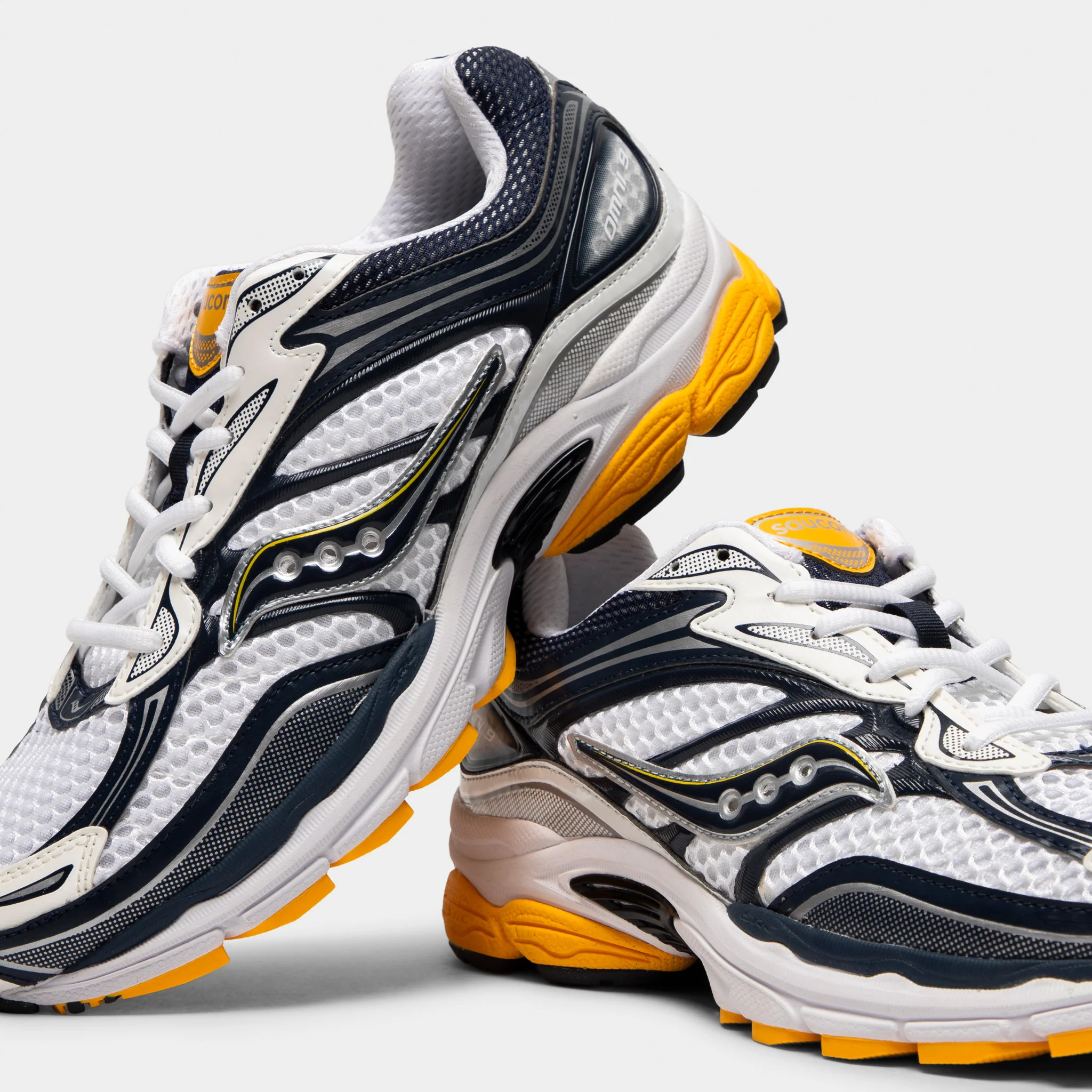 Saucony Omni Grid 9 Silver / Gold - Image 3