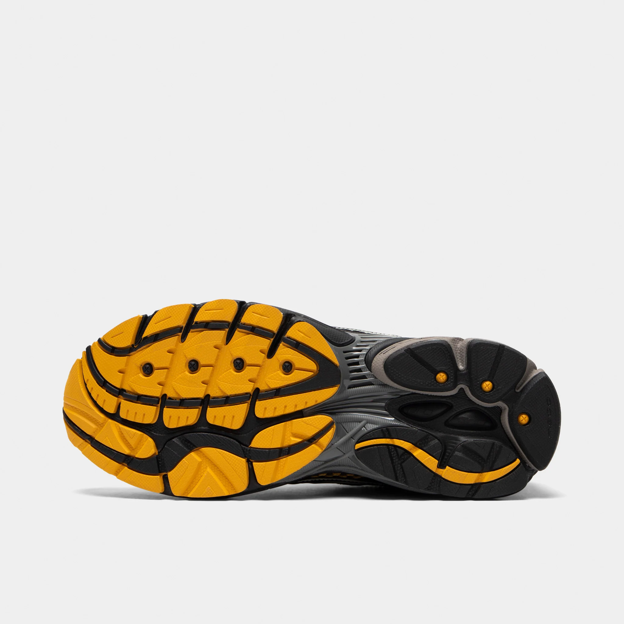 Saucony ProGrid Omni 9 Black / Gold - Image 6