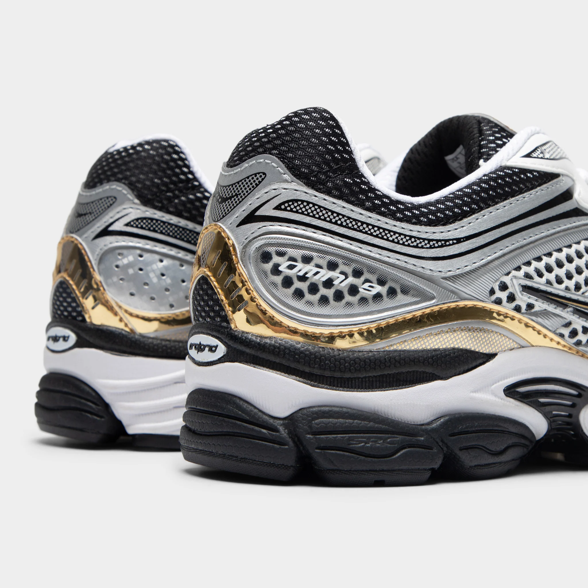 Saucony ProGrid Omni 9 Silver / Black - Gold - Image 3