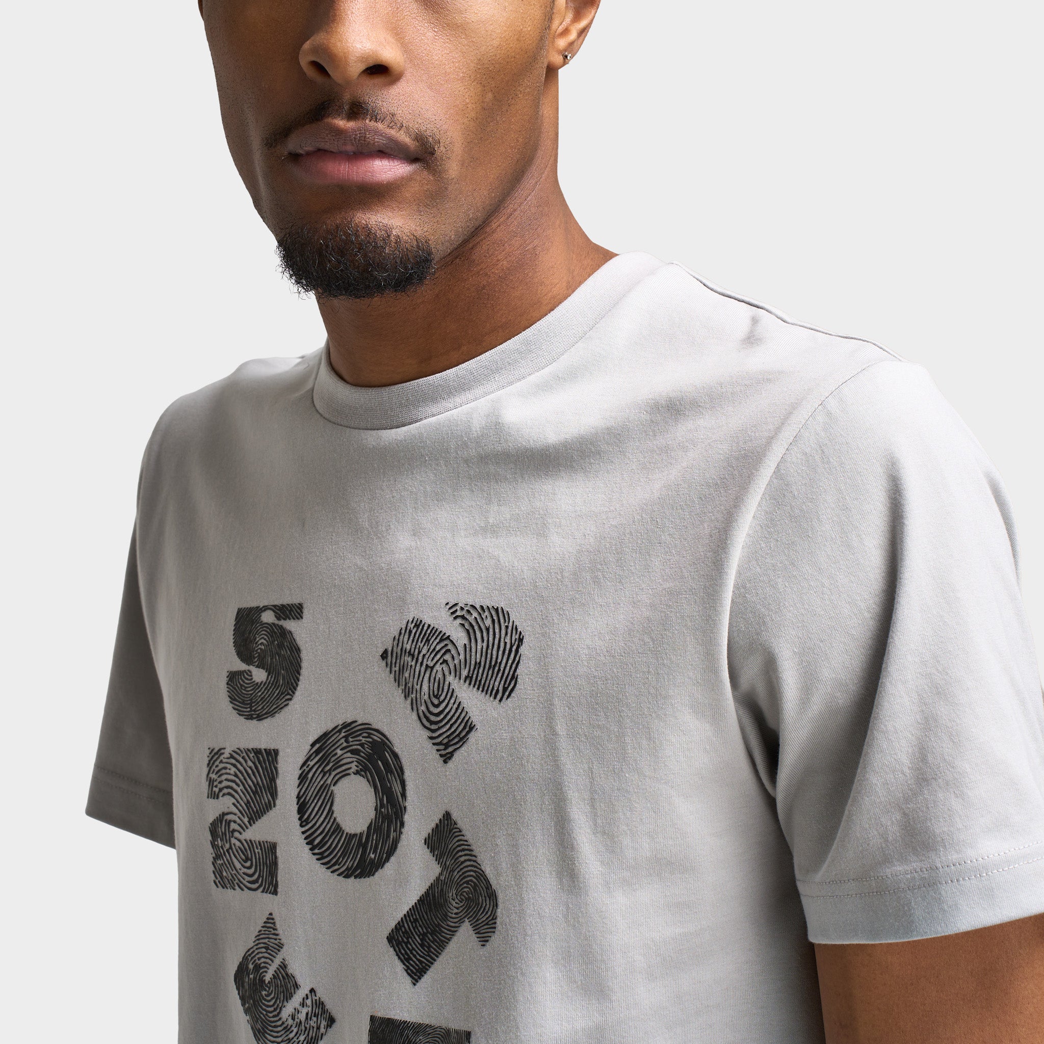 Sonneti Chromes Graphic T-Shirt / High Rise - Image 4