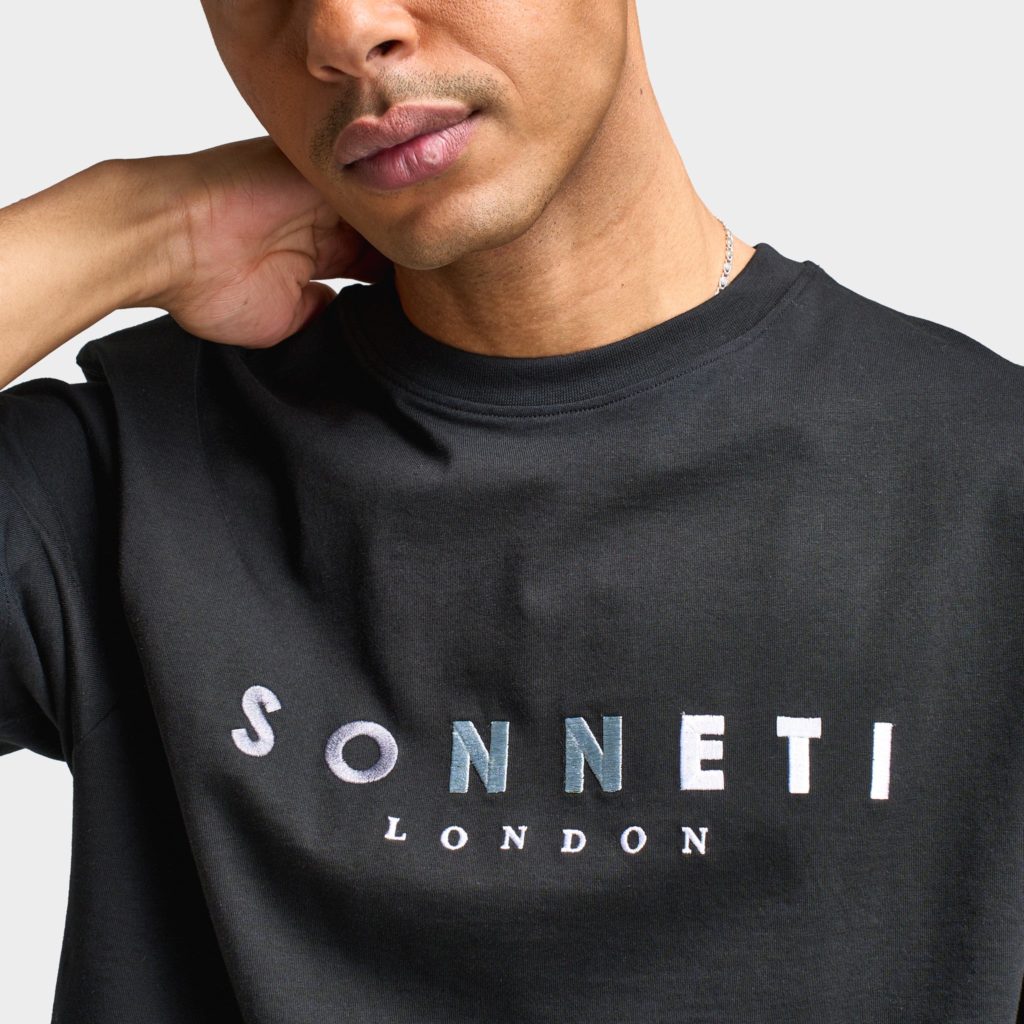 Sonneti Hare Graphic T-Shirt / Black - Image 4