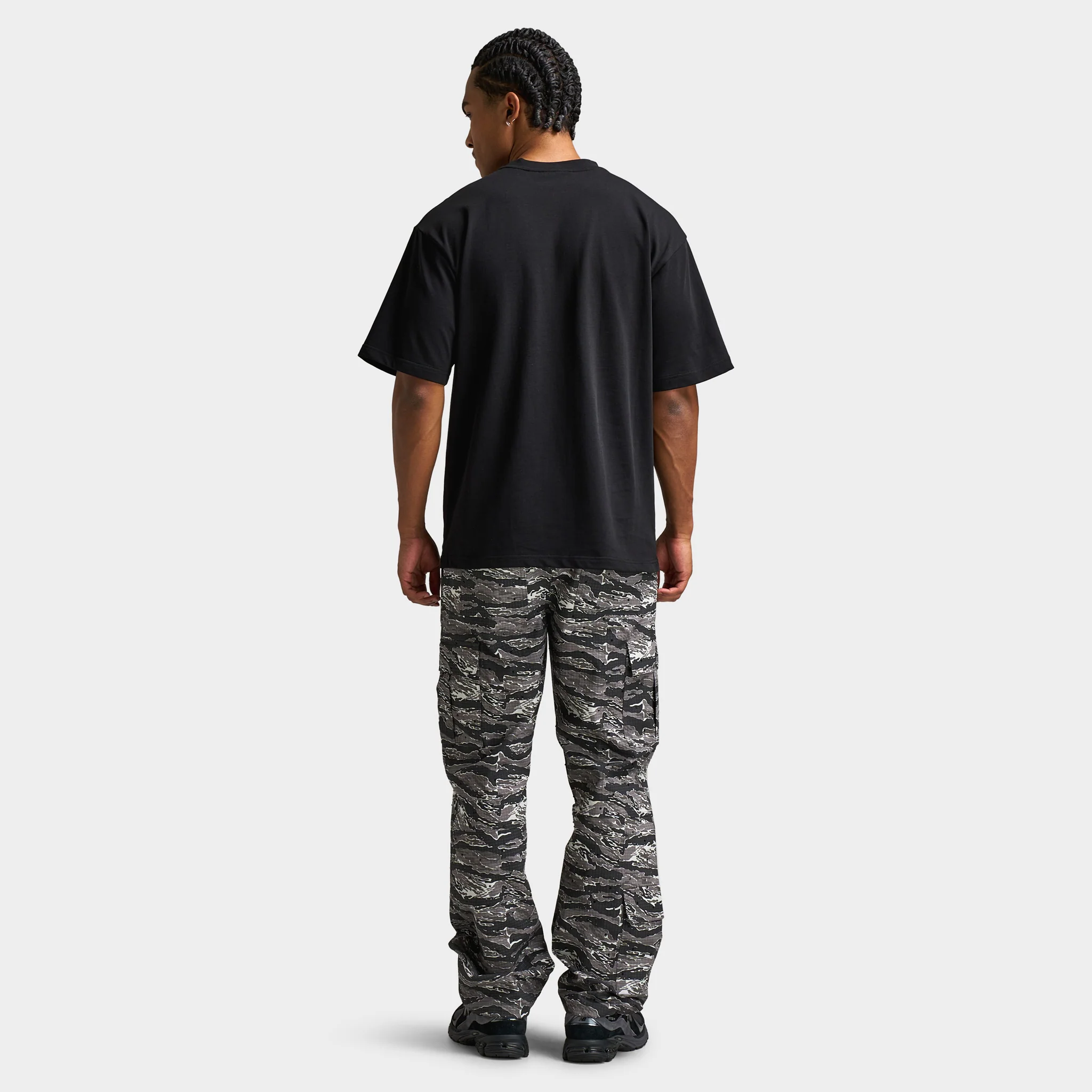 Supply & Demand Dust Graphic T-Shirt / Black - Image 2