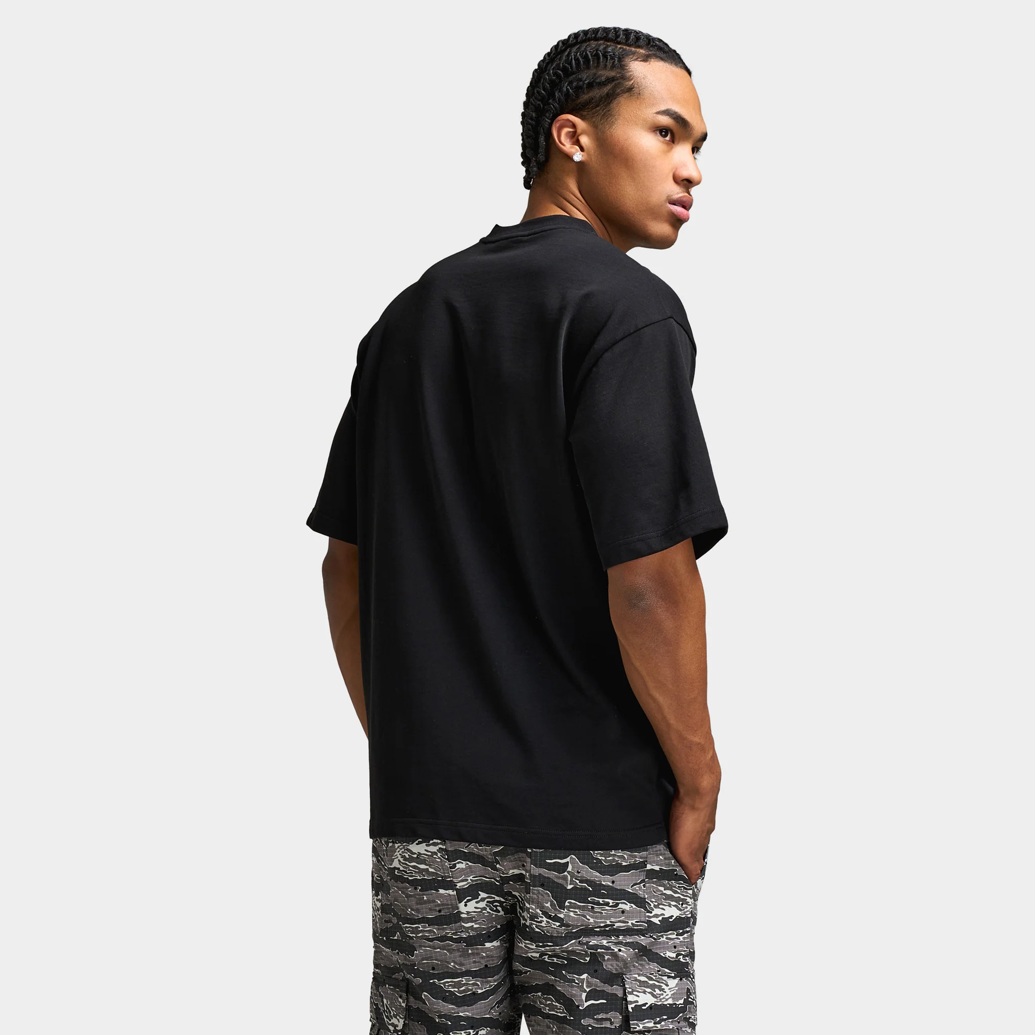 Supply & Demand Dust Graphic T-Shirt / Black - Image 4