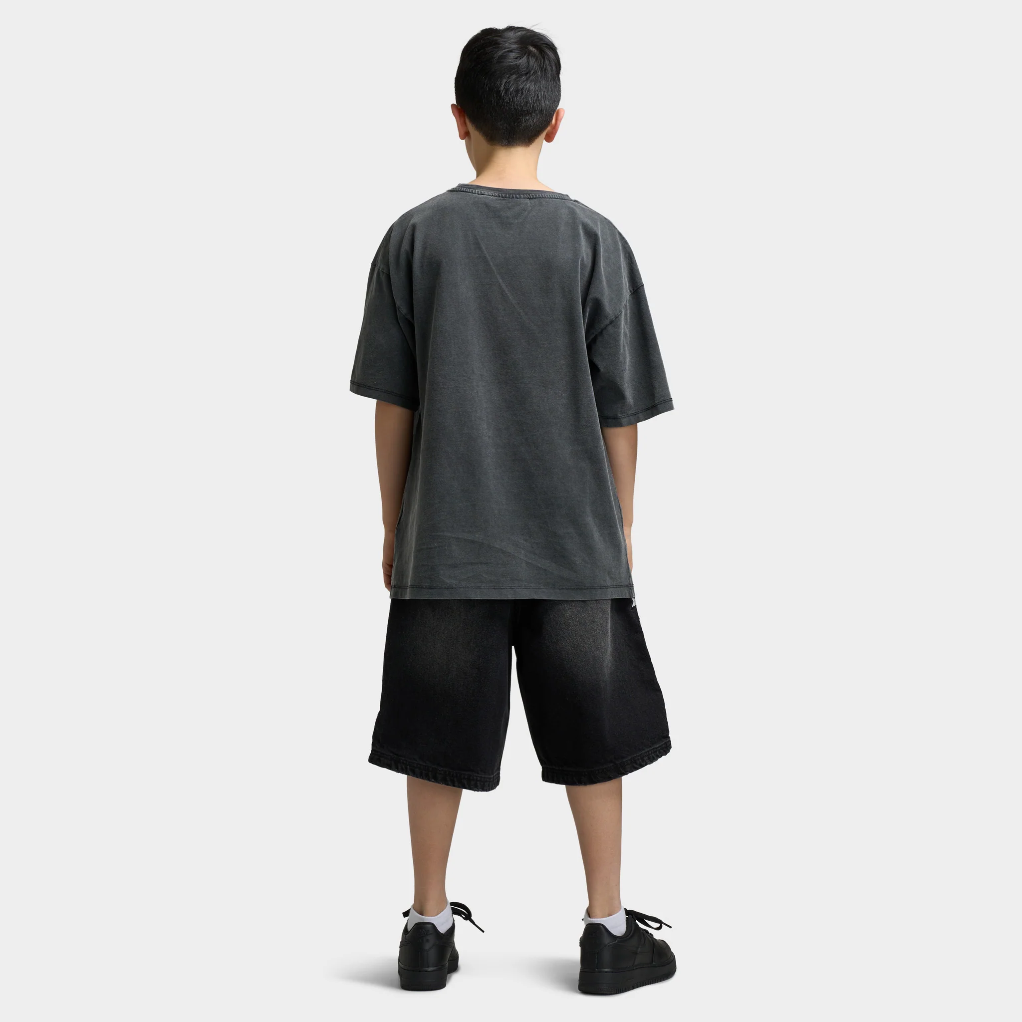 Supply & Demand Juniors' Brooke T-Shirt / Black - Image 2