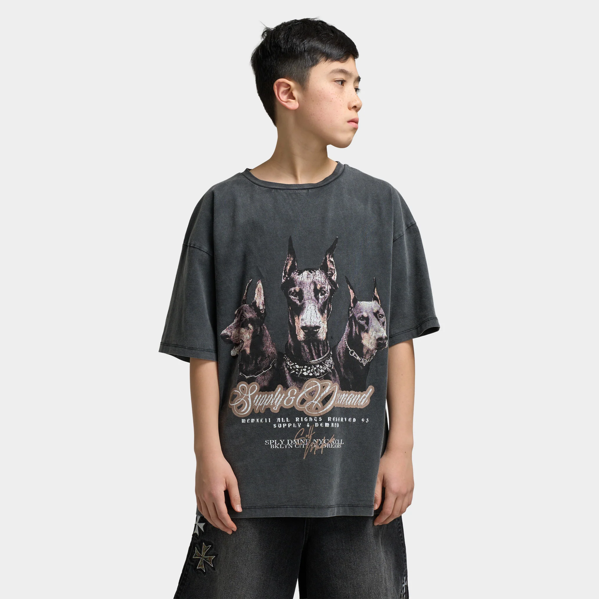 Supply & Demand Juniors' Brooke T-Shirt / Black - Image 6