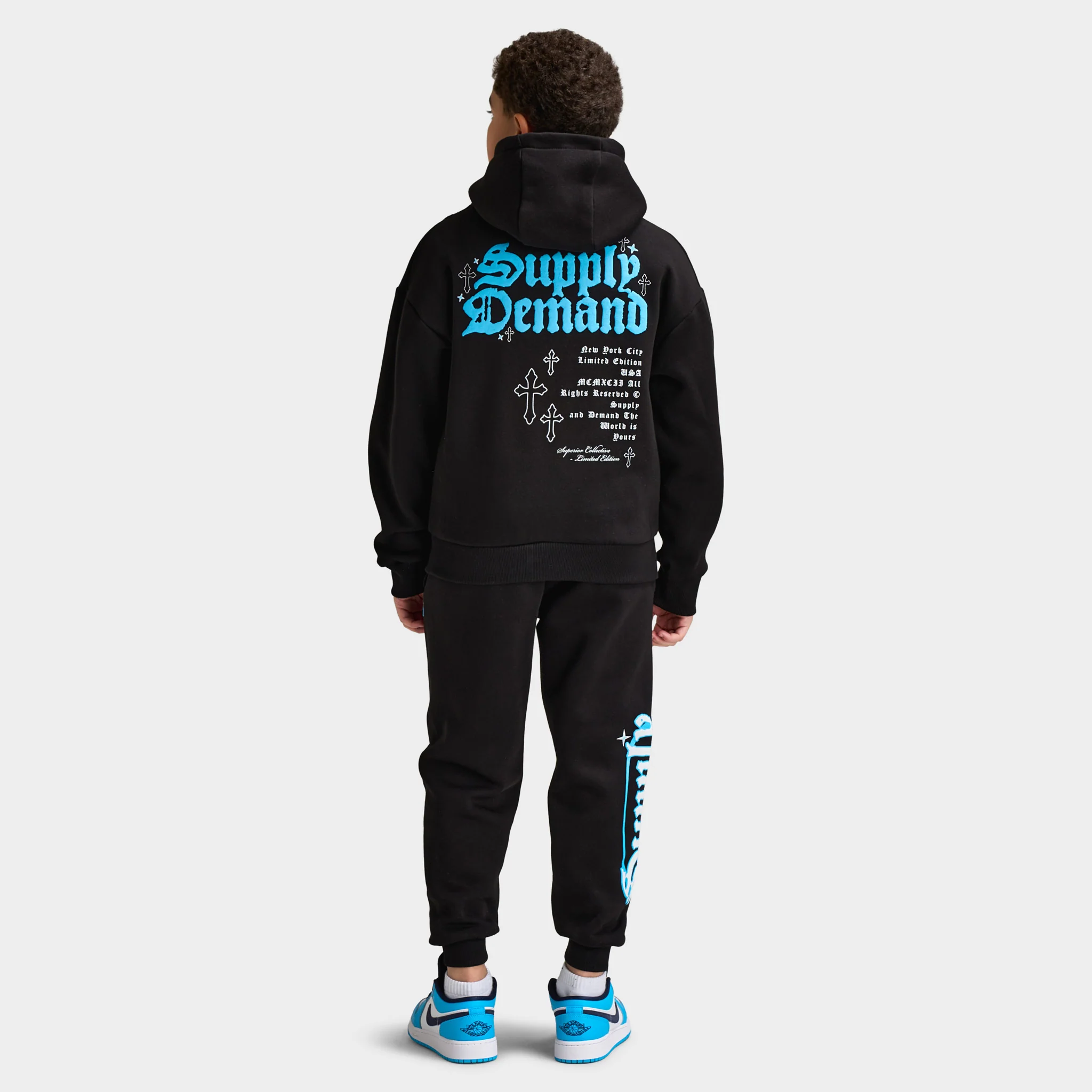 Supply & Demand Juniors' Treport Hoodie / Black - Image 6