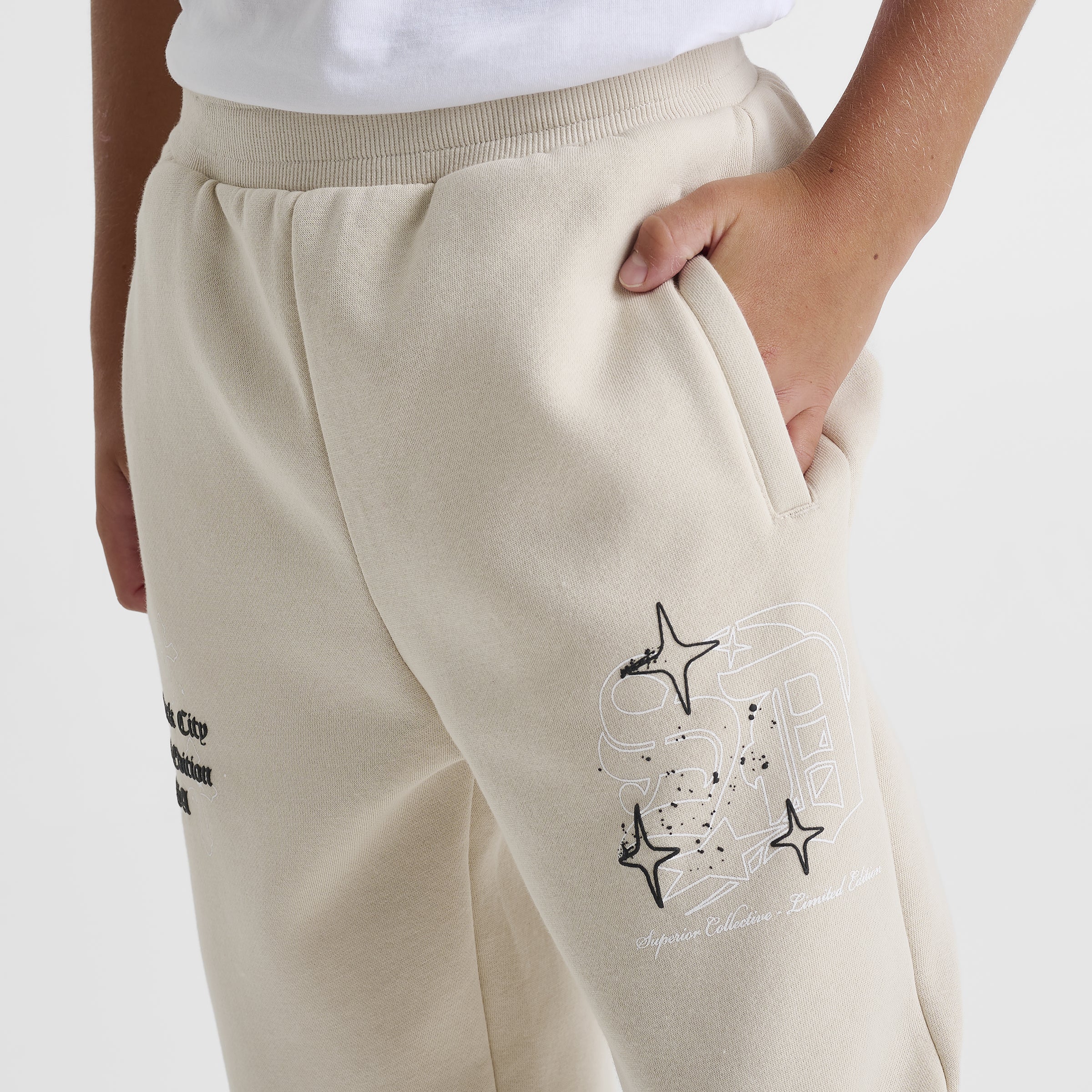 Supply & Demand Juniors' Vito Pants / Ancient Scroll - Image 4